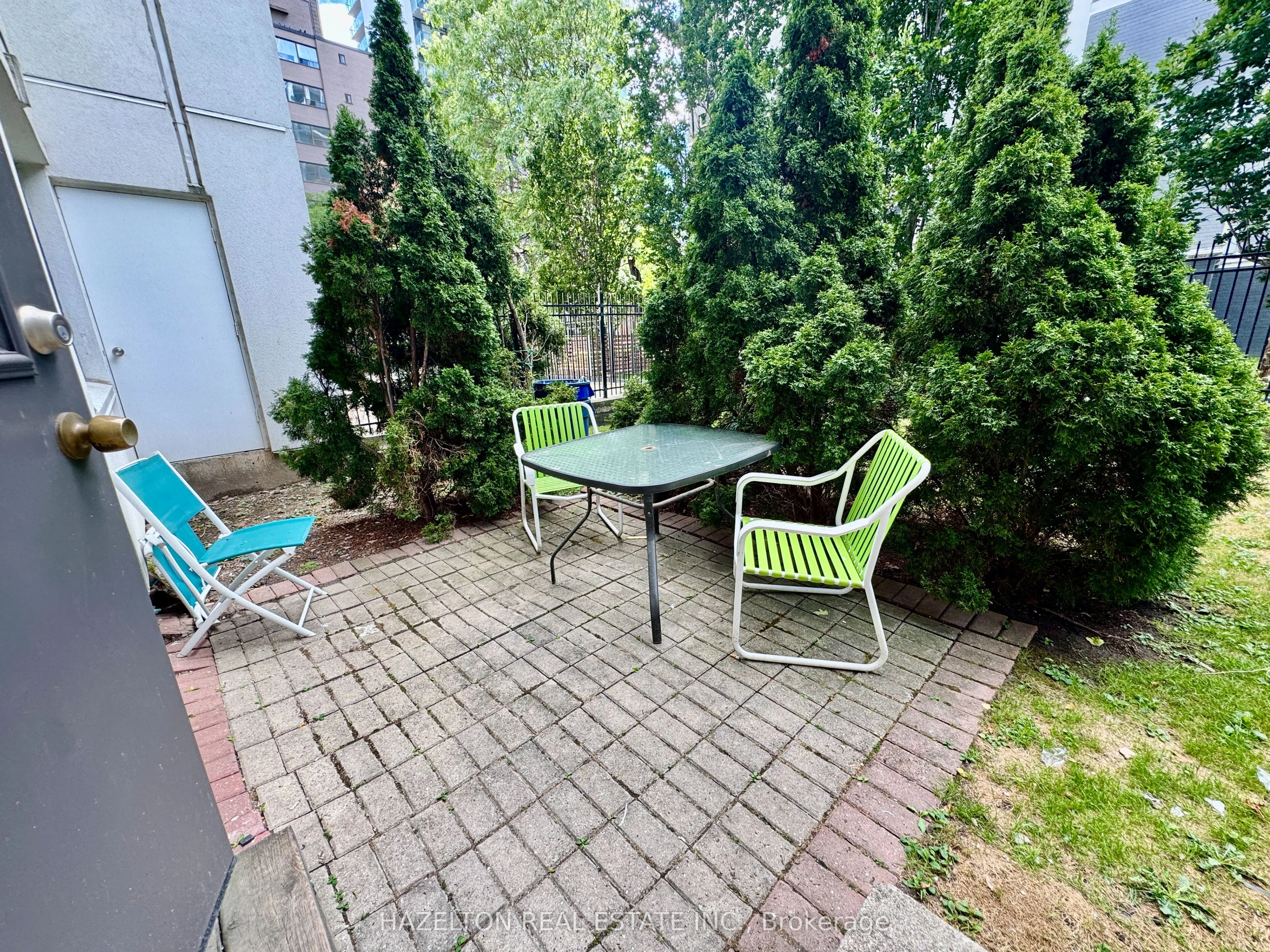 88 Wellesley Street E, #102