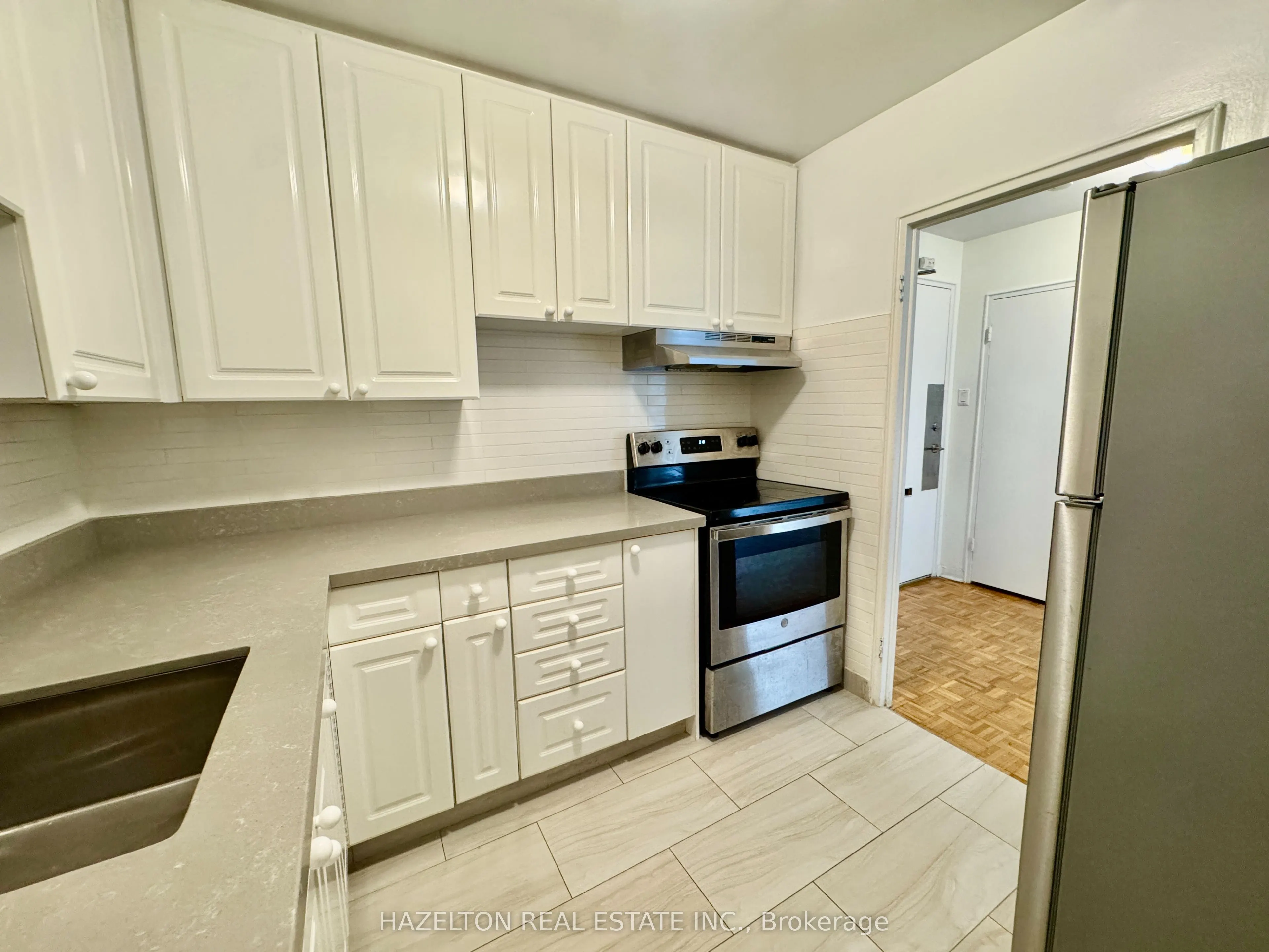 88 Wellesley Street E, #102