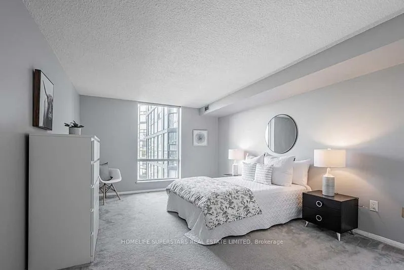 701 King Street W, #714