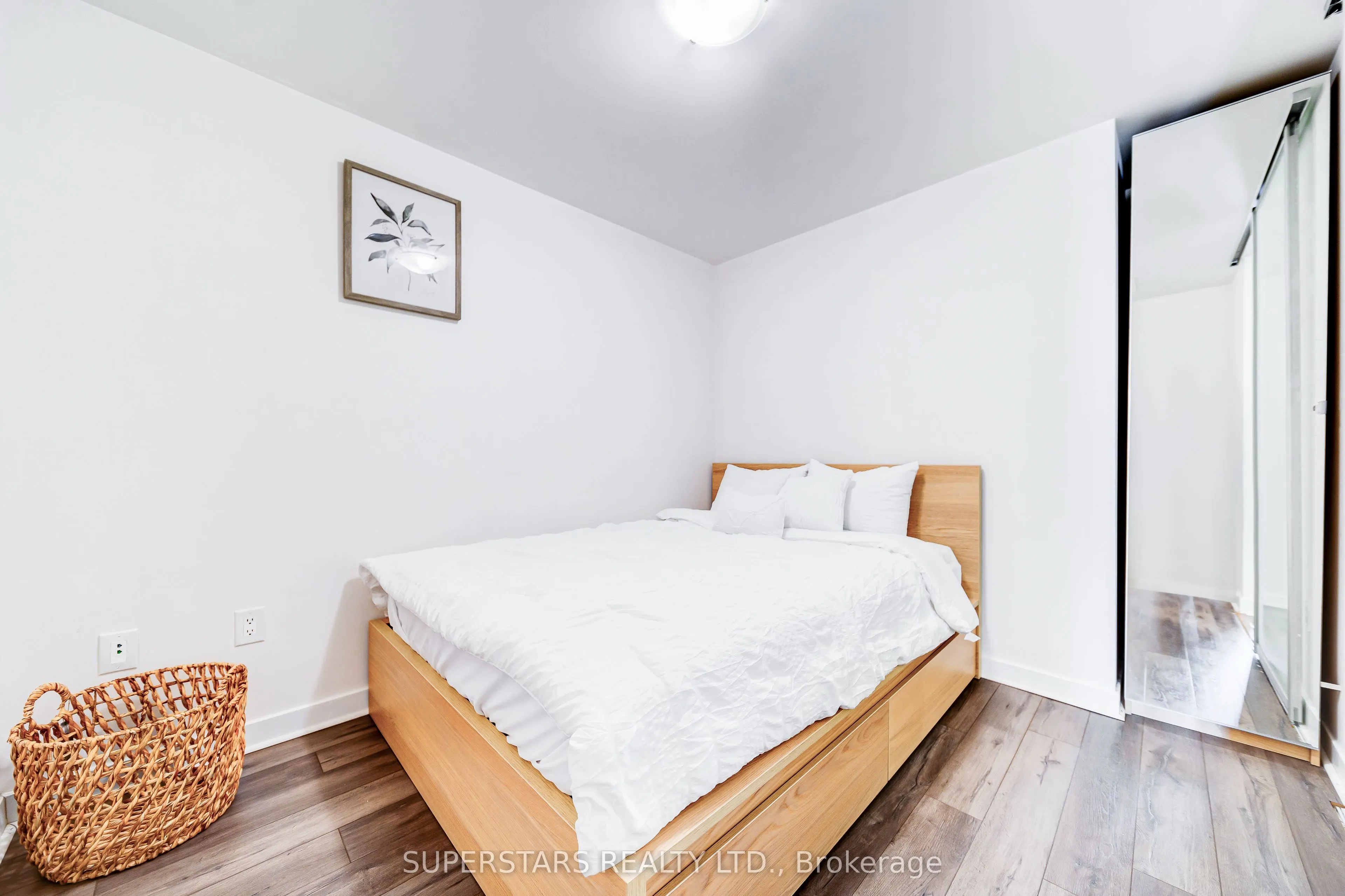 4K Spadina Avenue, #1908