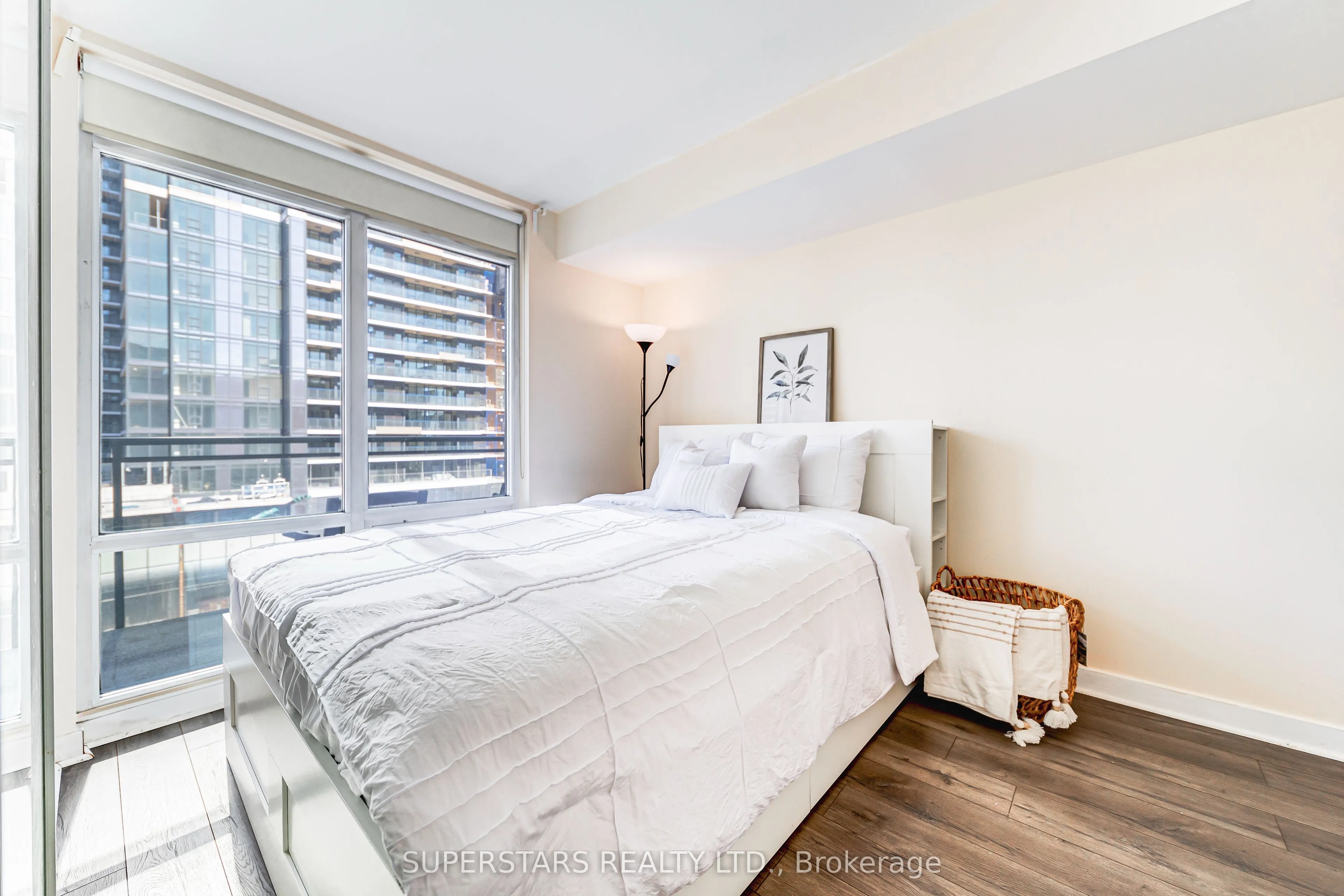 4K Spadina Avenue, #1908