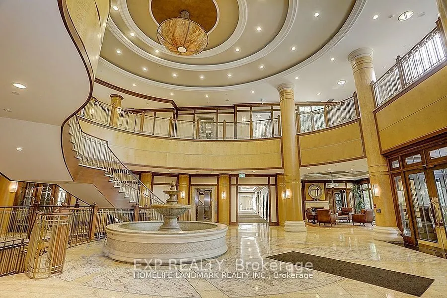 80 Harrison Garden Boulevard, #827