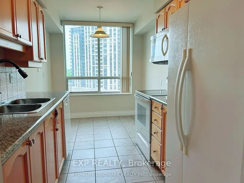 80 Harrison Garden Boulevard, #827