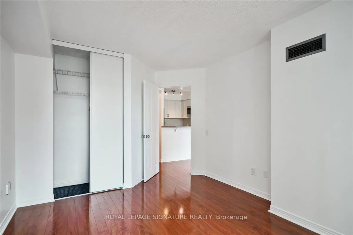 942 Yonge Street, #410