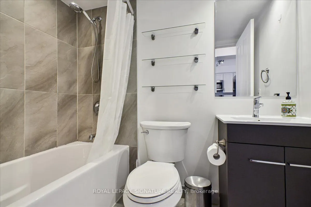 942 Yonge Street, #410