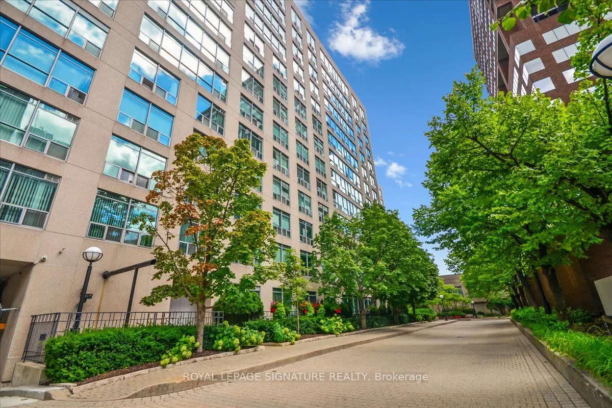 942 Yonge Street, #410
