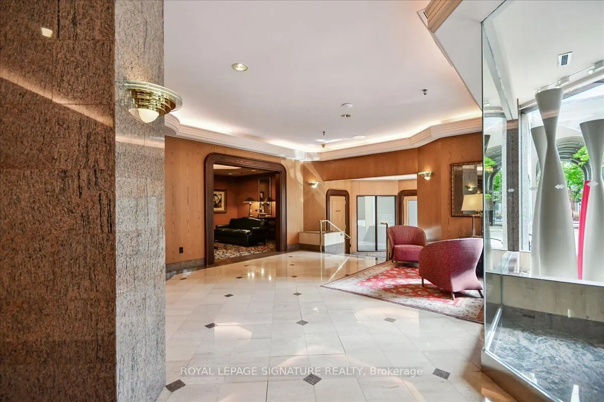 942 Yonge Street, #410