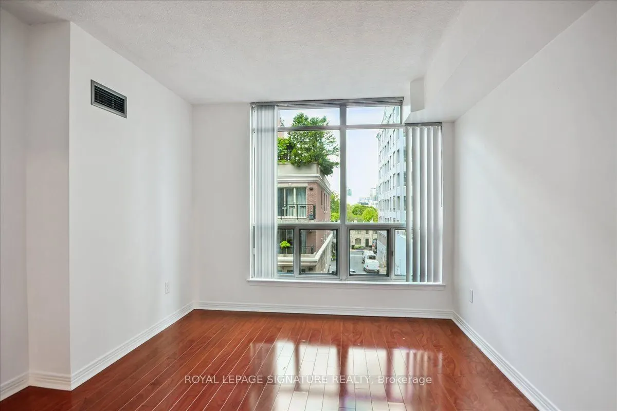 942 Yonge Street, #410