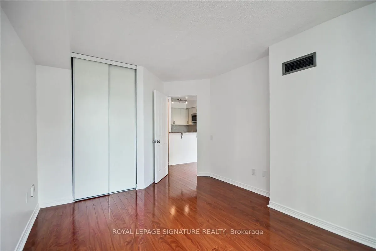 942 Yonge Street, #410