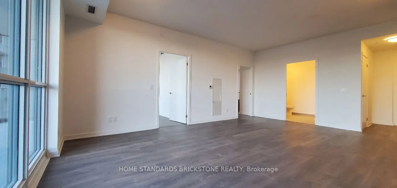 38 Forest Manor Road, #2204