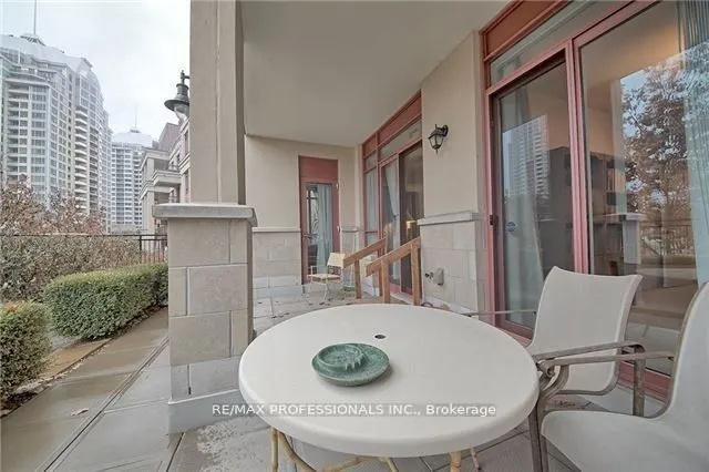 23 Rean Drive, #207