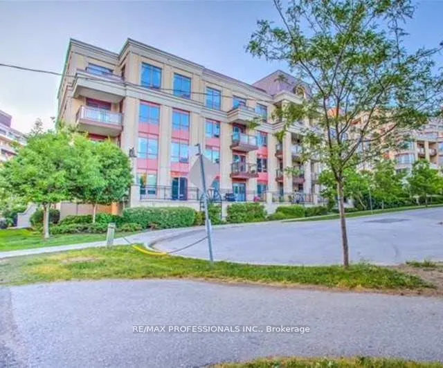 23 Rean Drive, #207