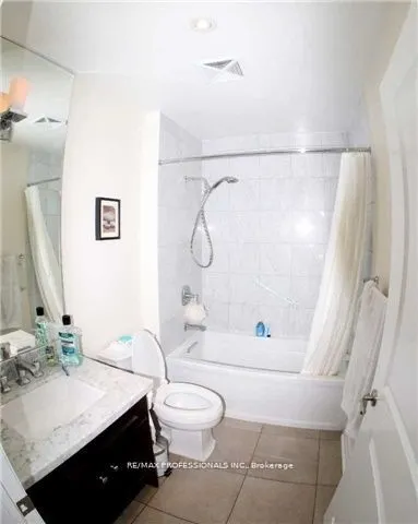 23 Rean Drive, #207