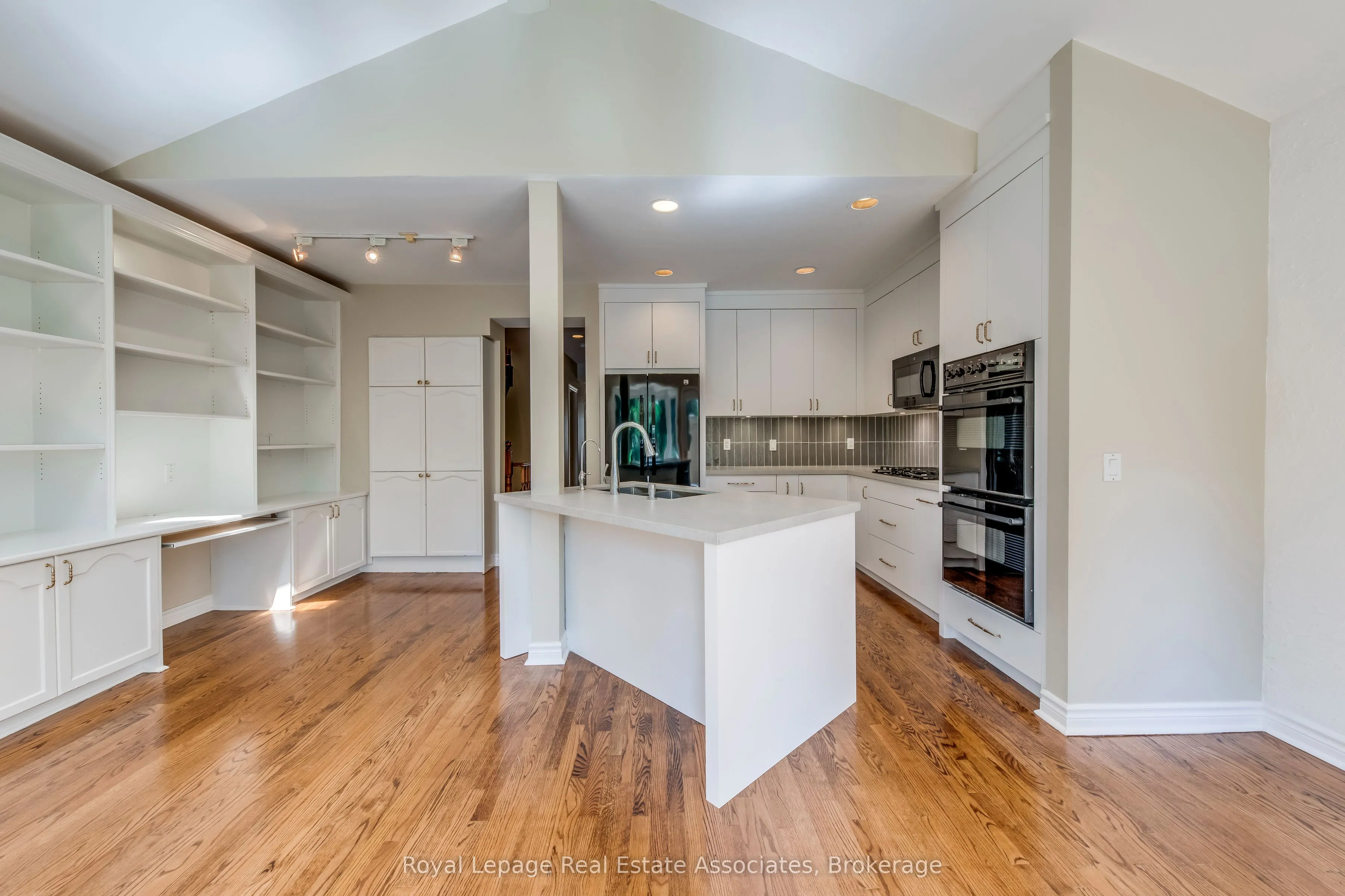123 Melrose Avenue