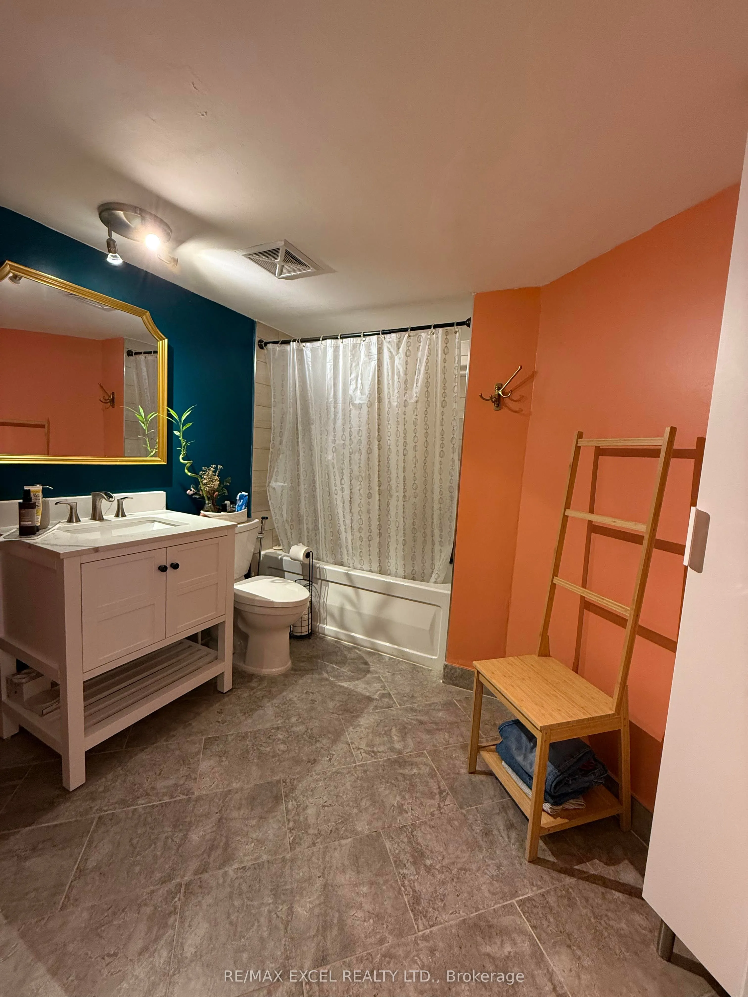 111 Elizabeth Street, #801