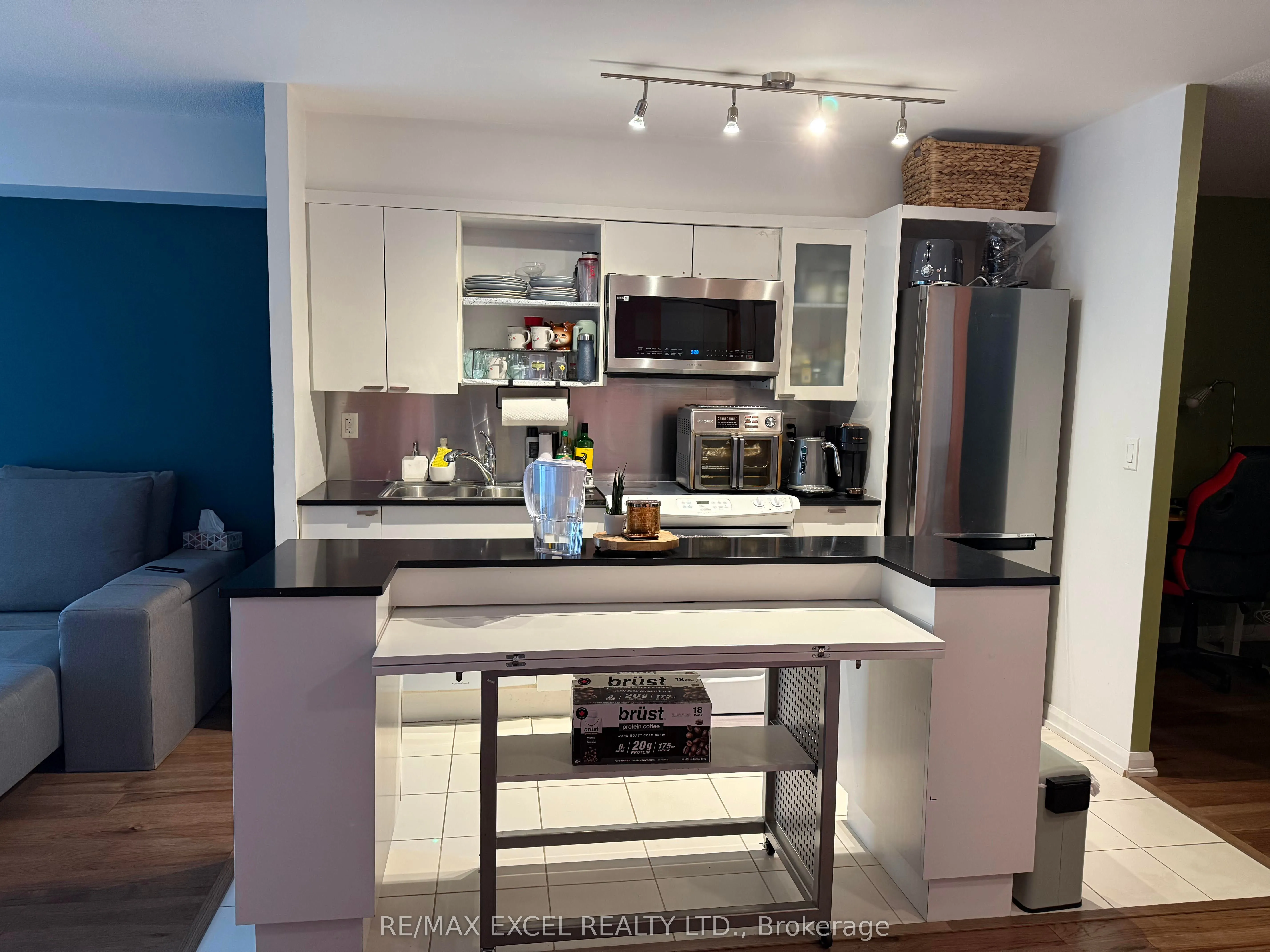 111 Elizabeth Street, #801