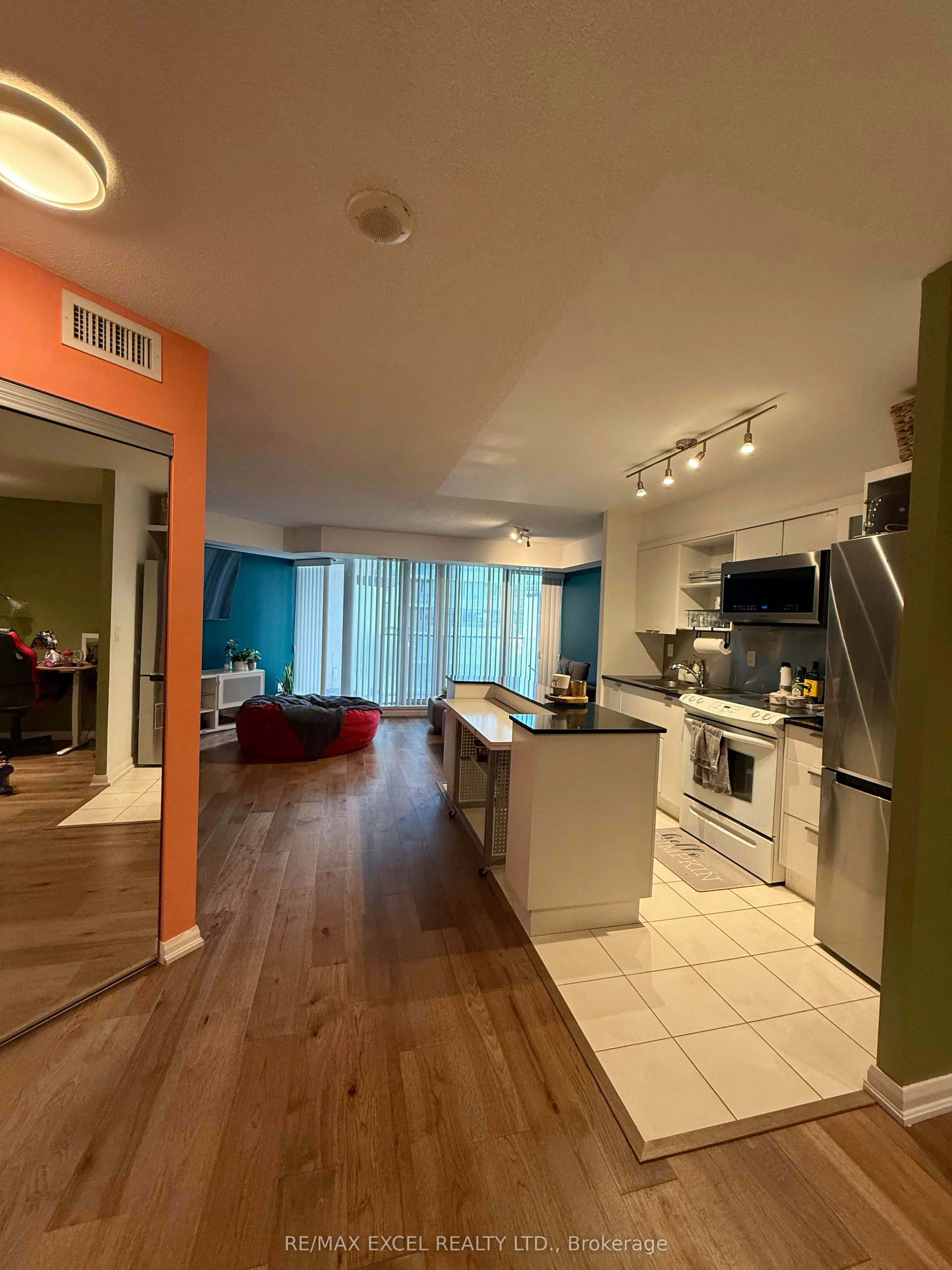 111 Elizabeth Street, #801