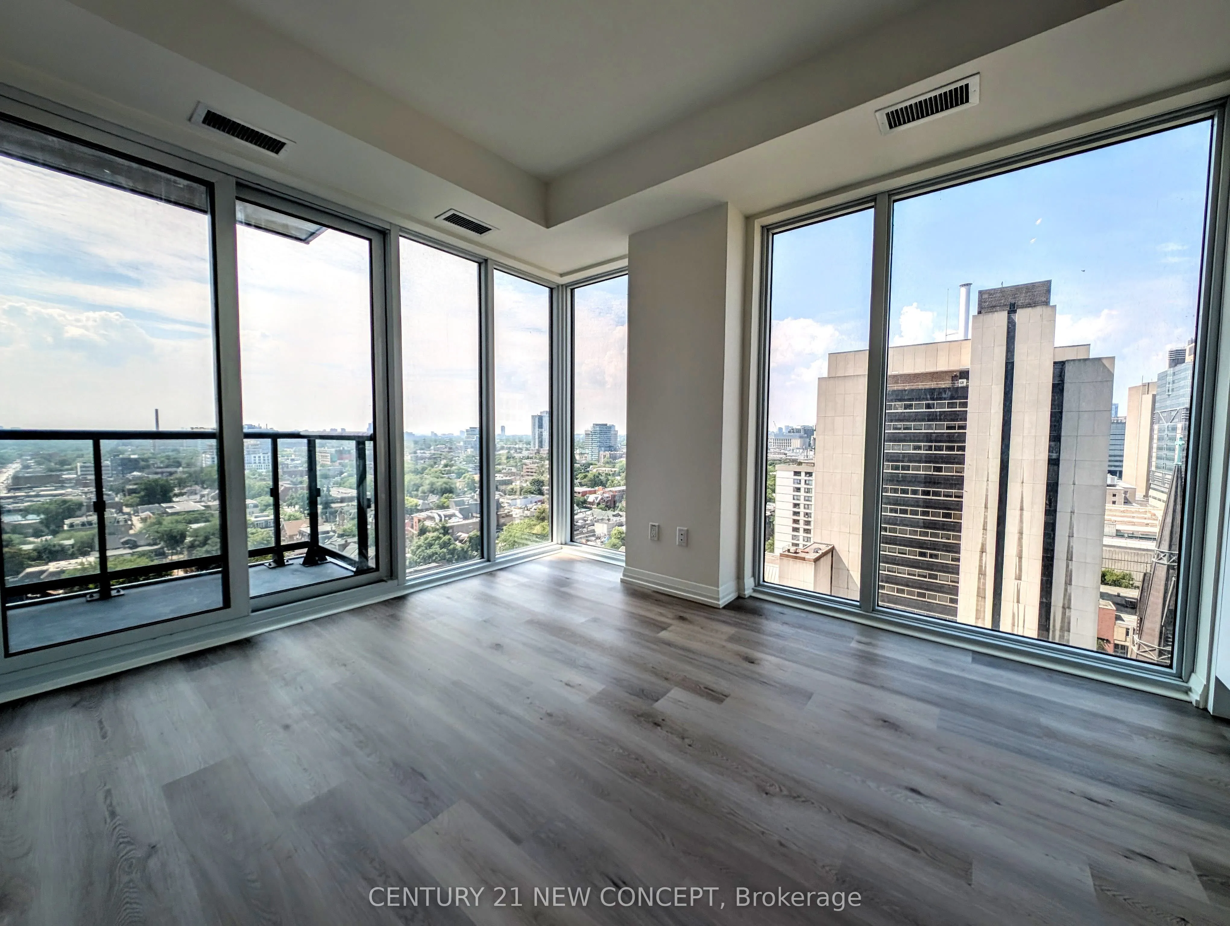 280 Dundas Street W, #2802