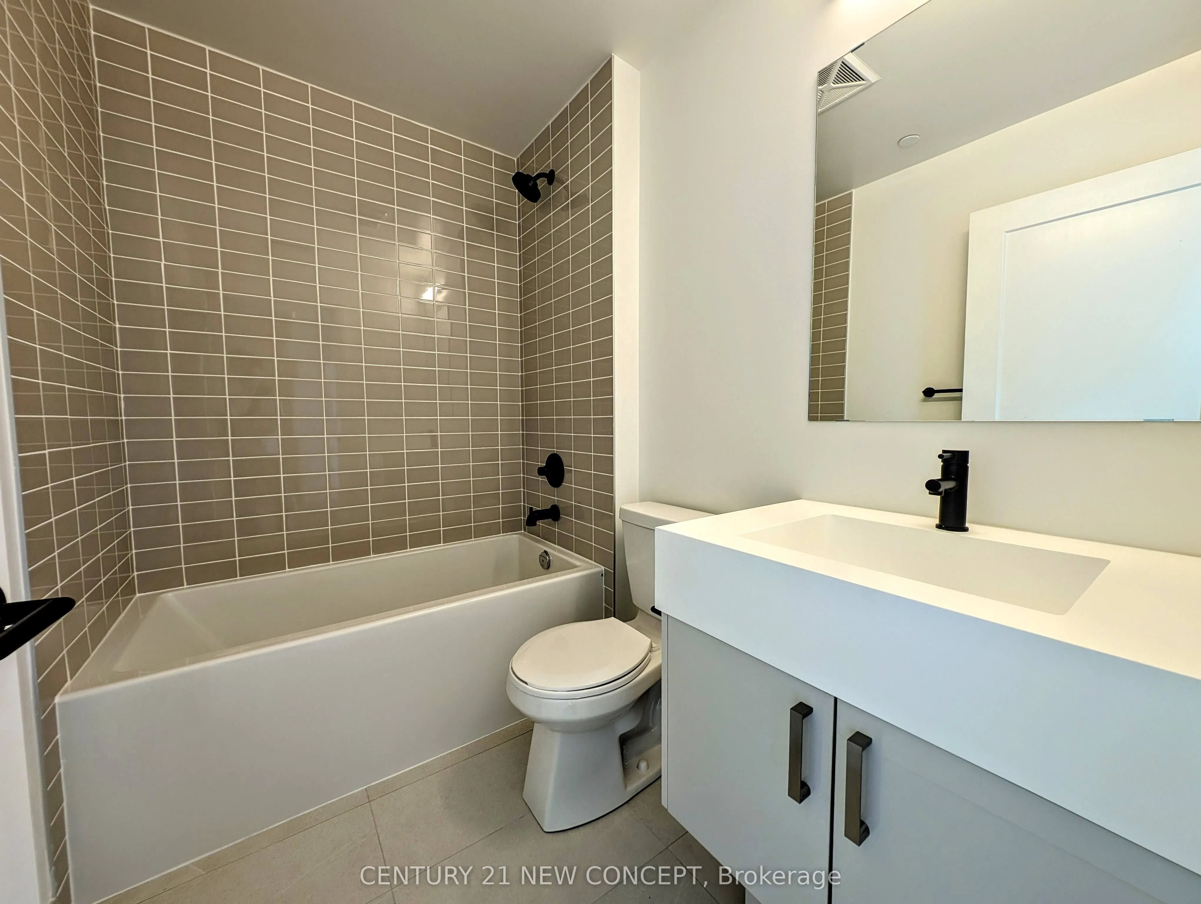 280 Dundas Street W, #2802