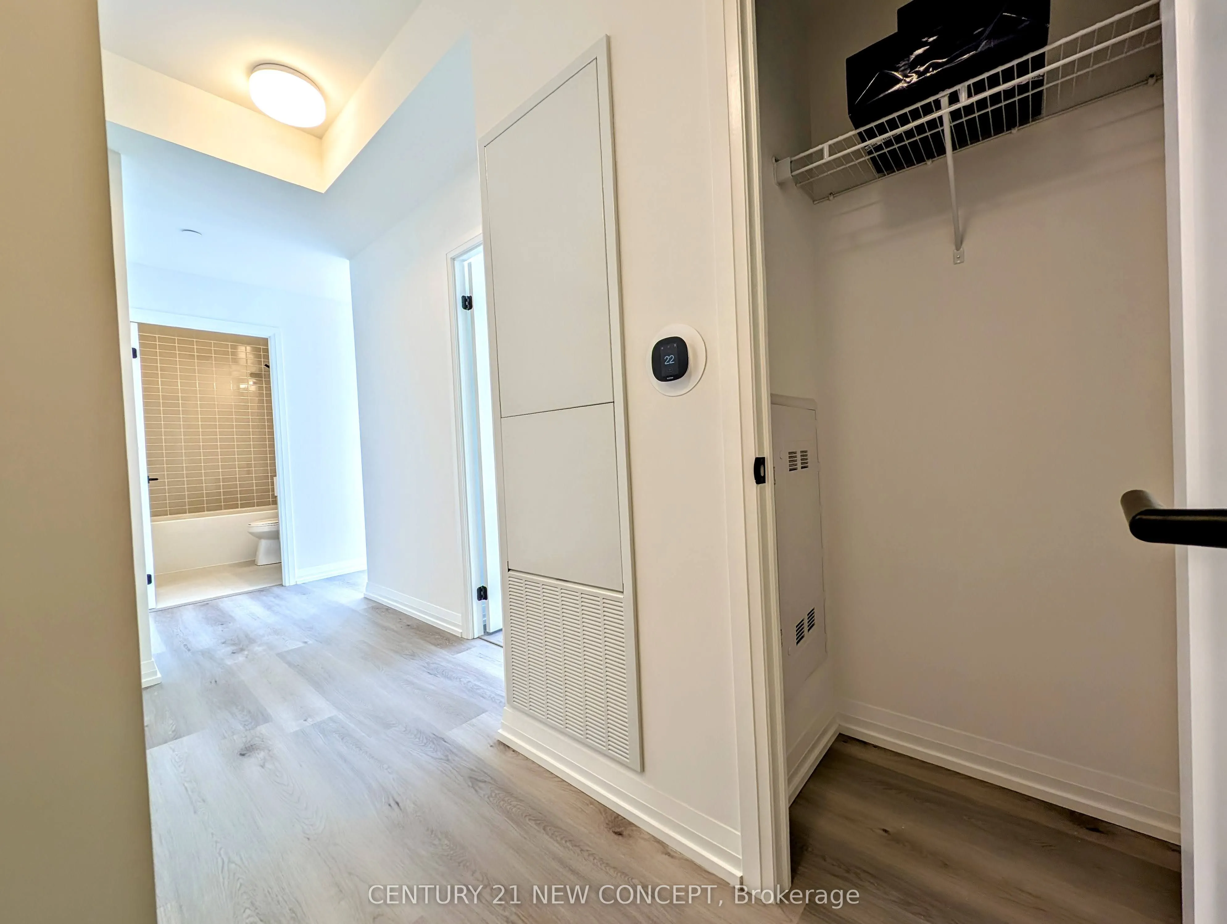 280 Dundas Street W, #2802