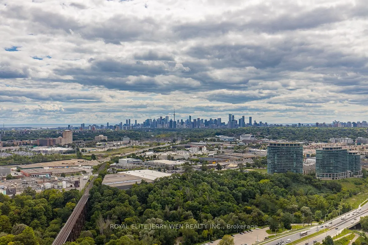 30 Inn On The Park Drive, #3410
