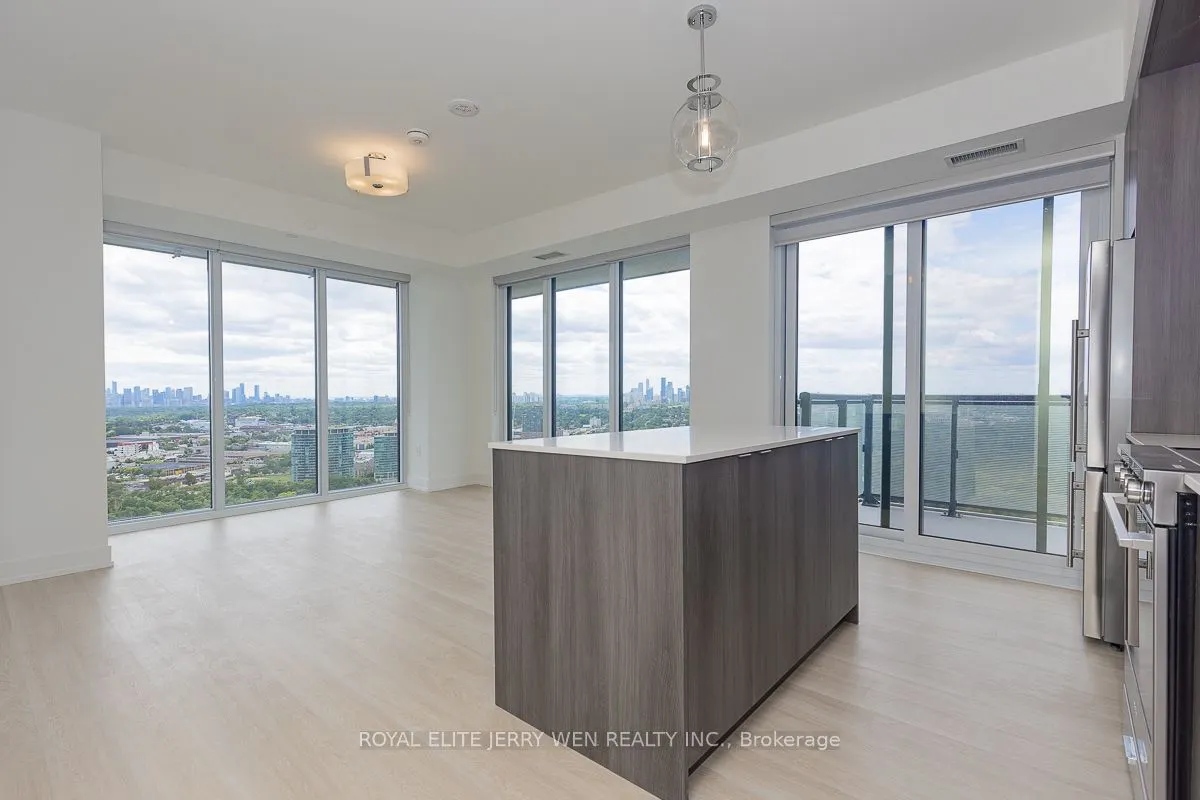 30 Inn On The Park Drive, #3410