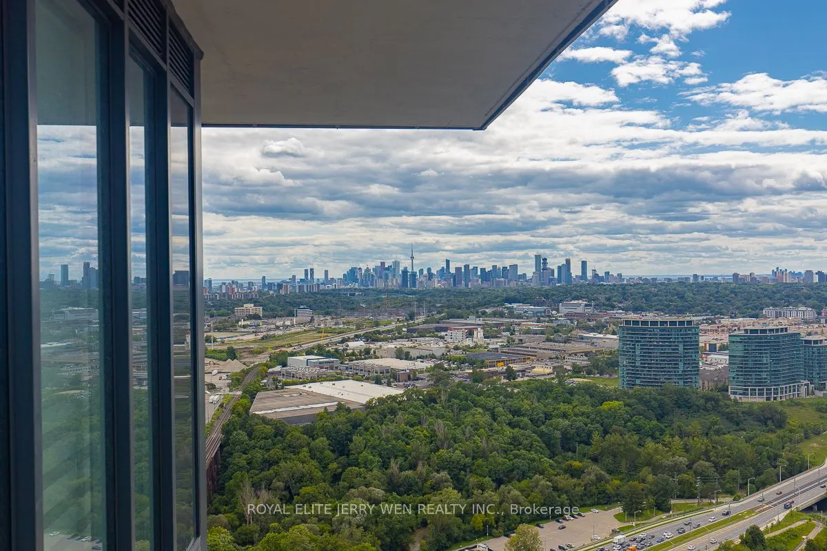 30 Inn On The Park Drive, #3410