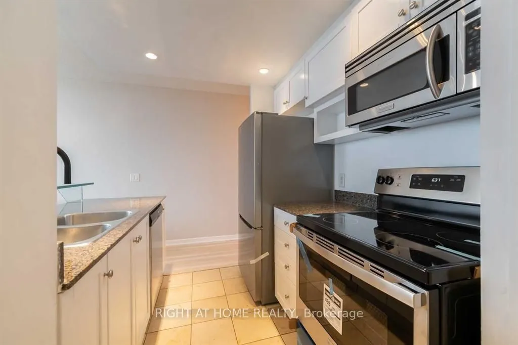 218 Queens Quay W, #407