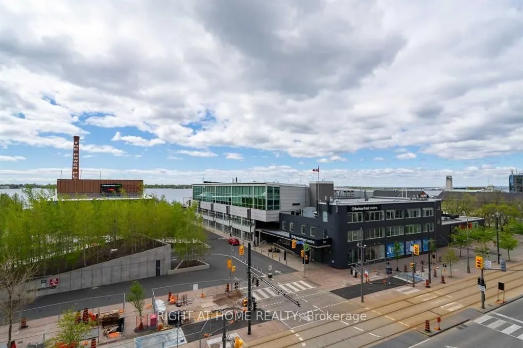 218 Queens Quay W, #407