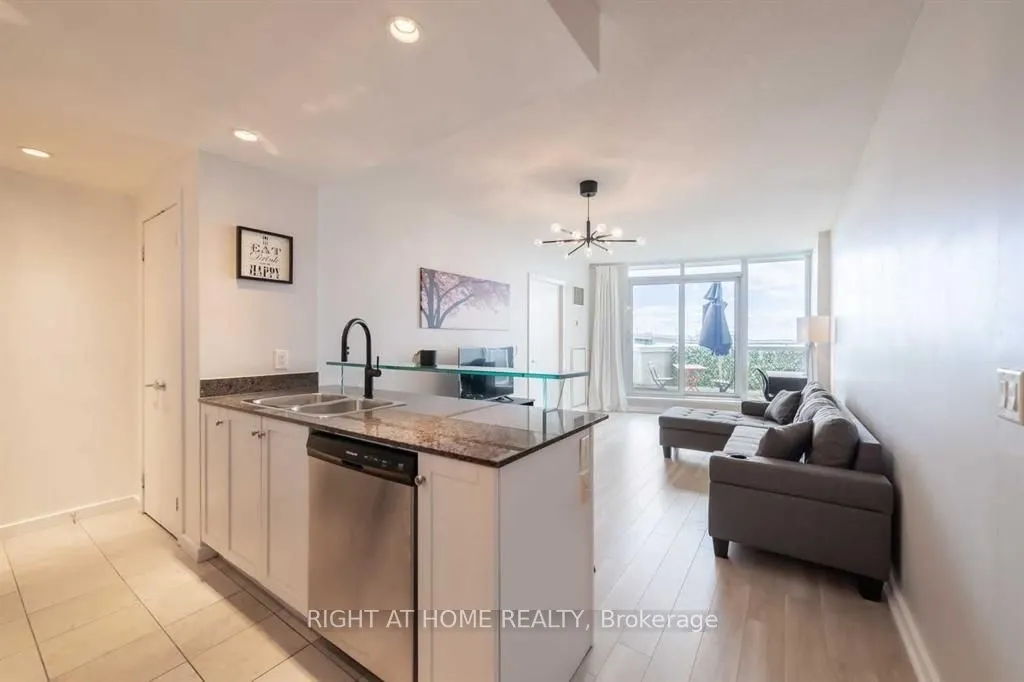218 Queens Quay W, #407
