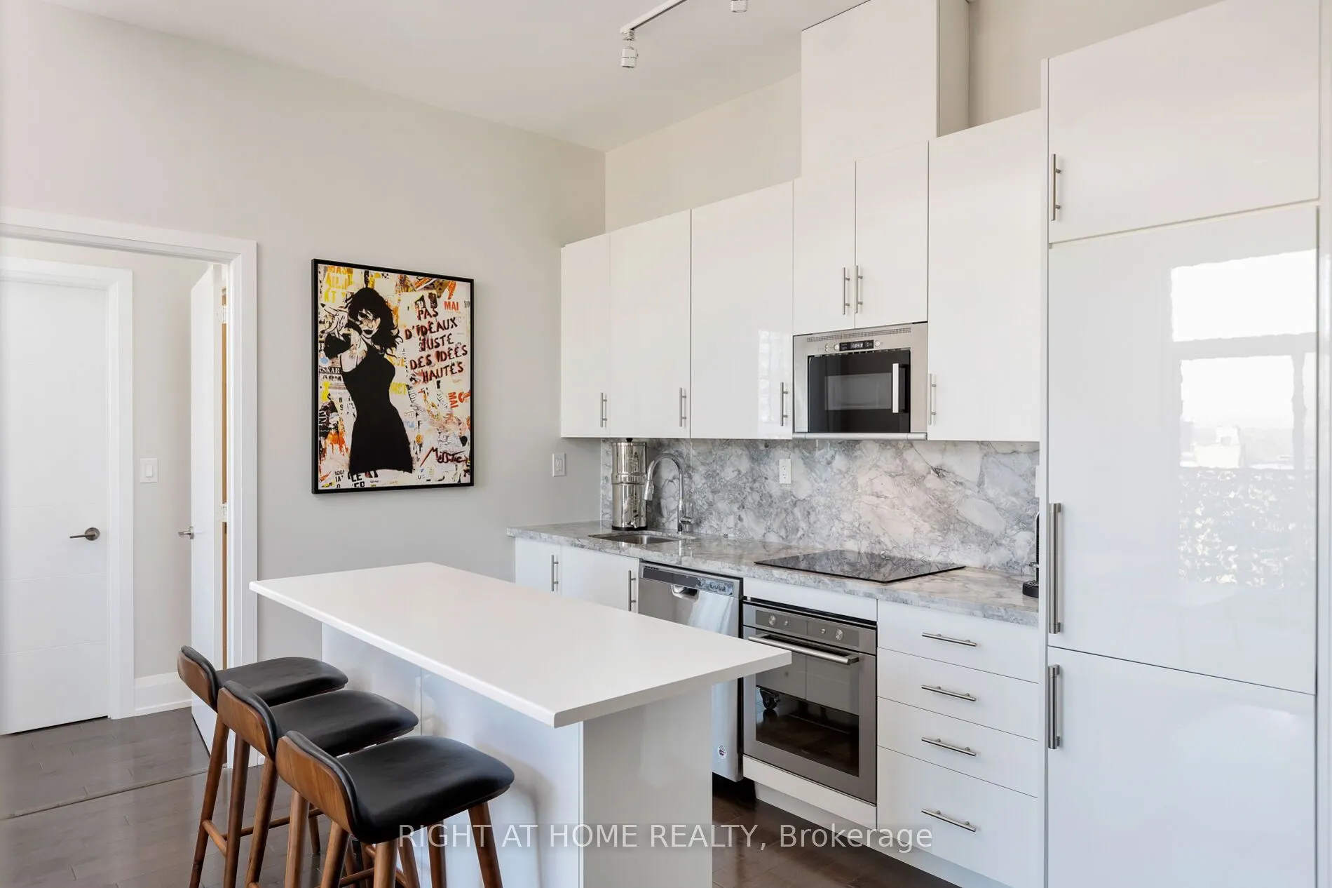 460 Adelaide Street E, #PH 216