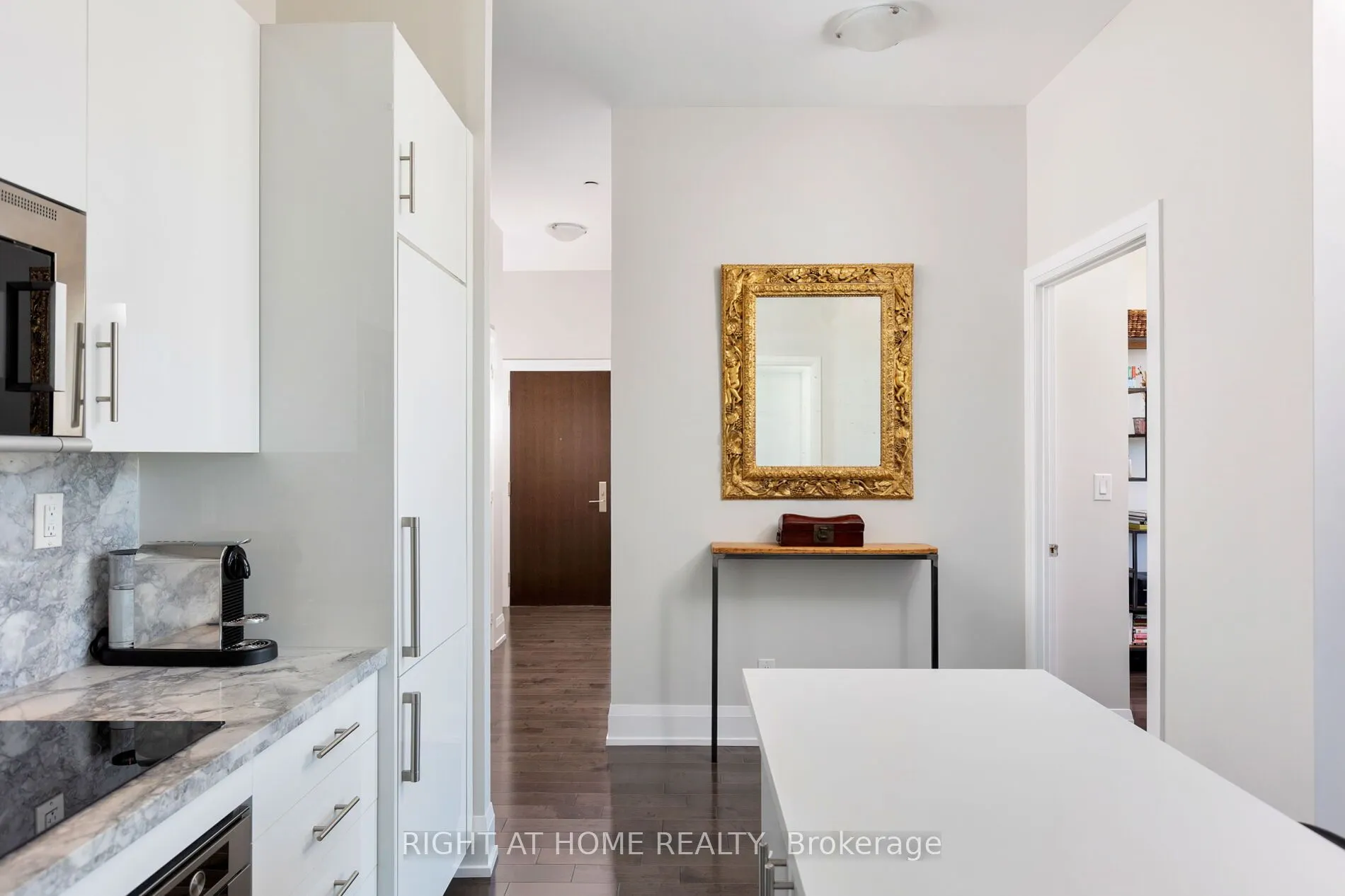 460 Adelaide Street E, #PH 216