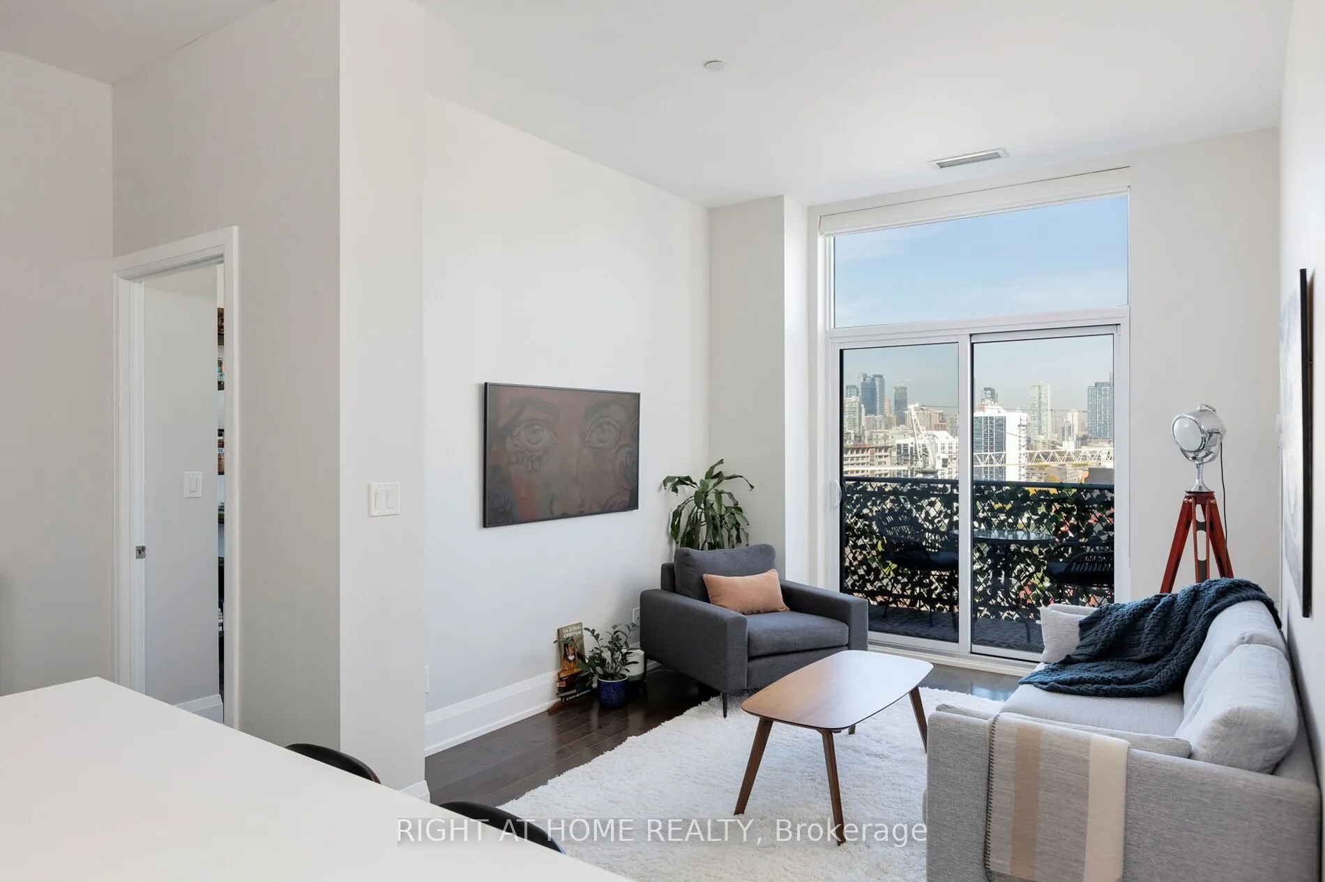 460 Adelaide Street E, #PH 216