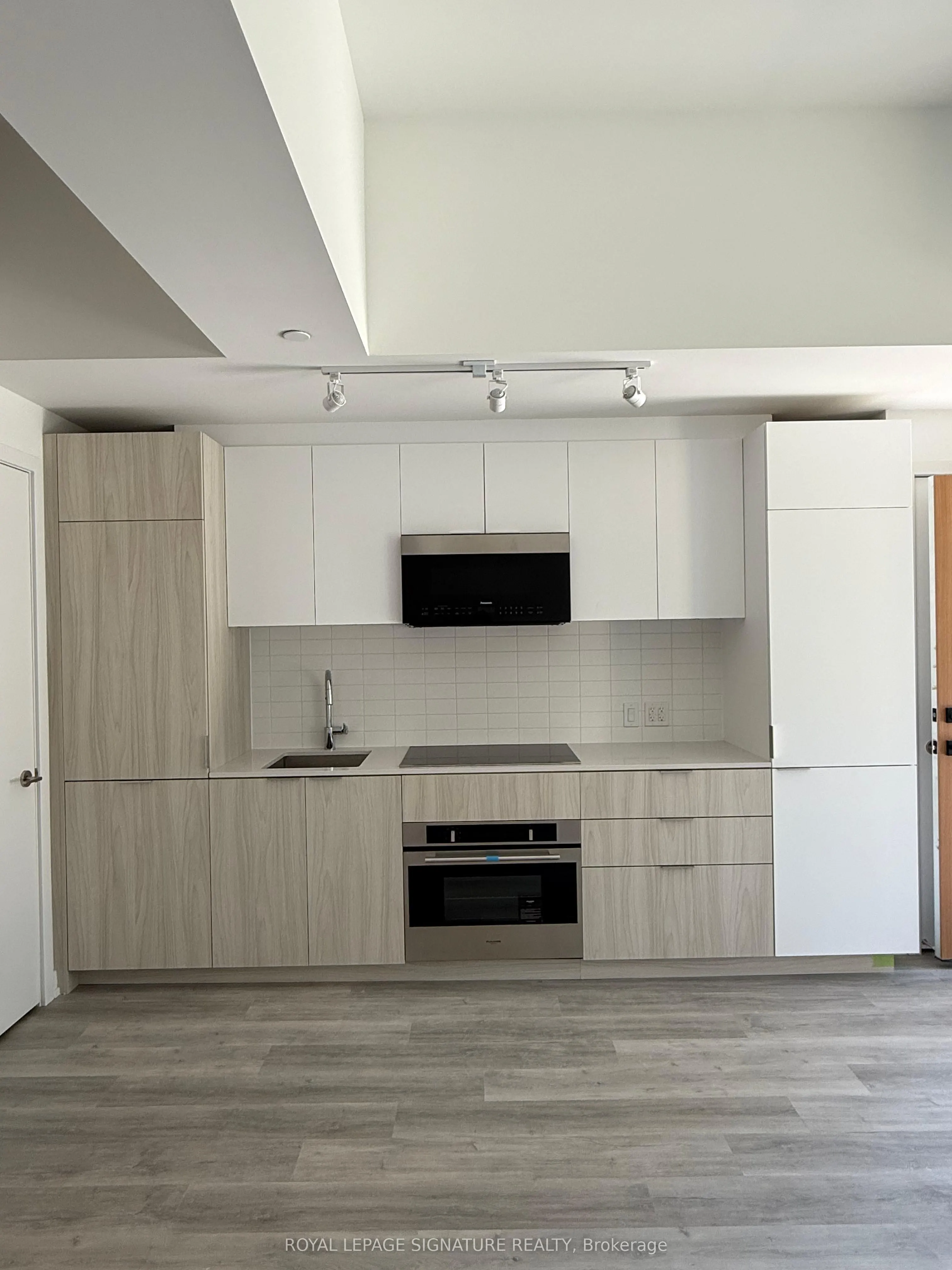 28 Eastern Avenue, #106