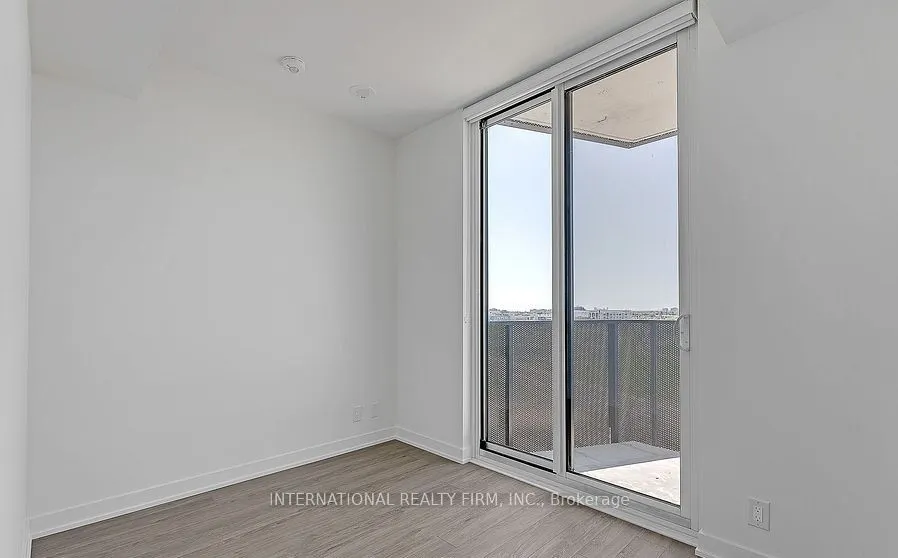 30 Tretti Way, #1016