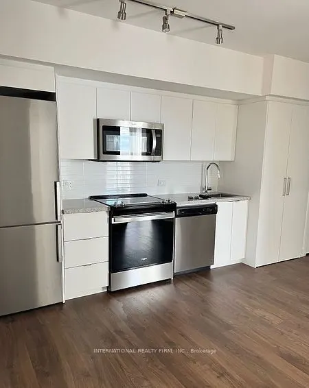 30 Tretti Way, #1016