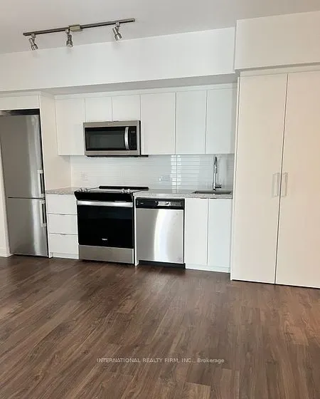 30 Tretti Way, #1016