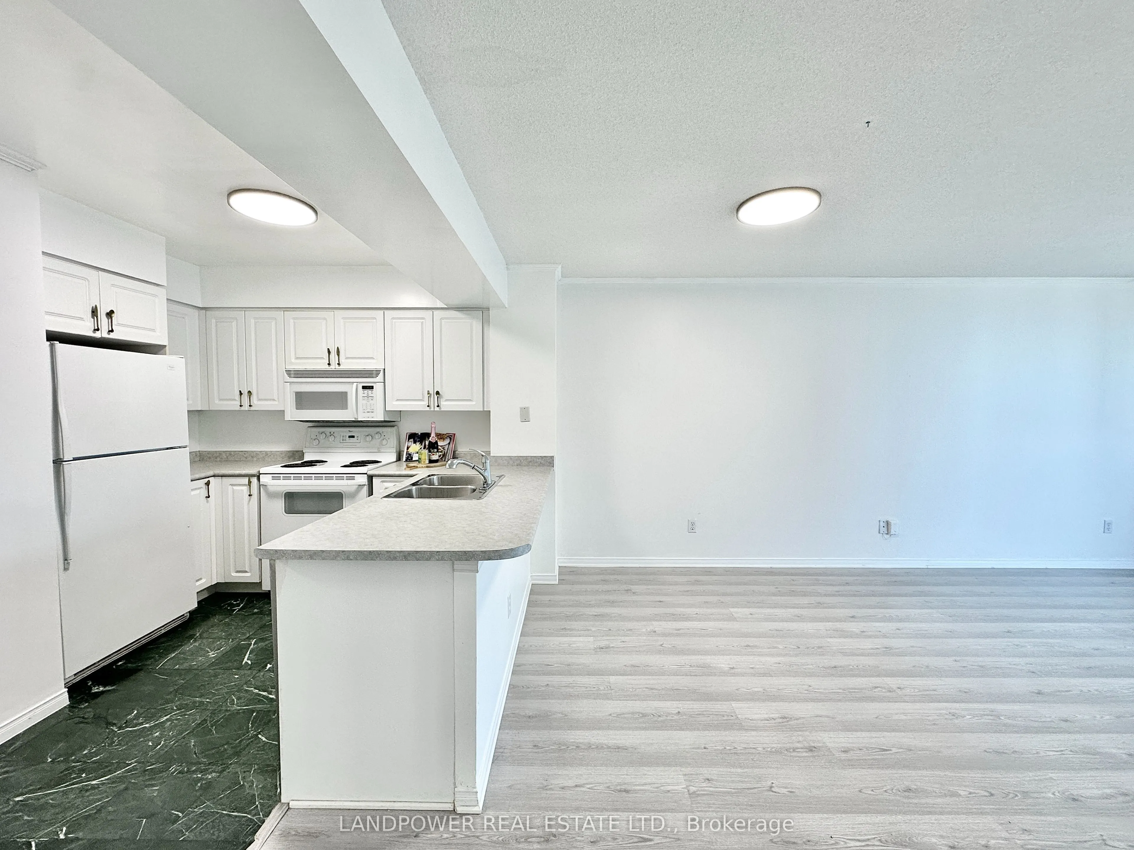 750 Bay Street, #2108