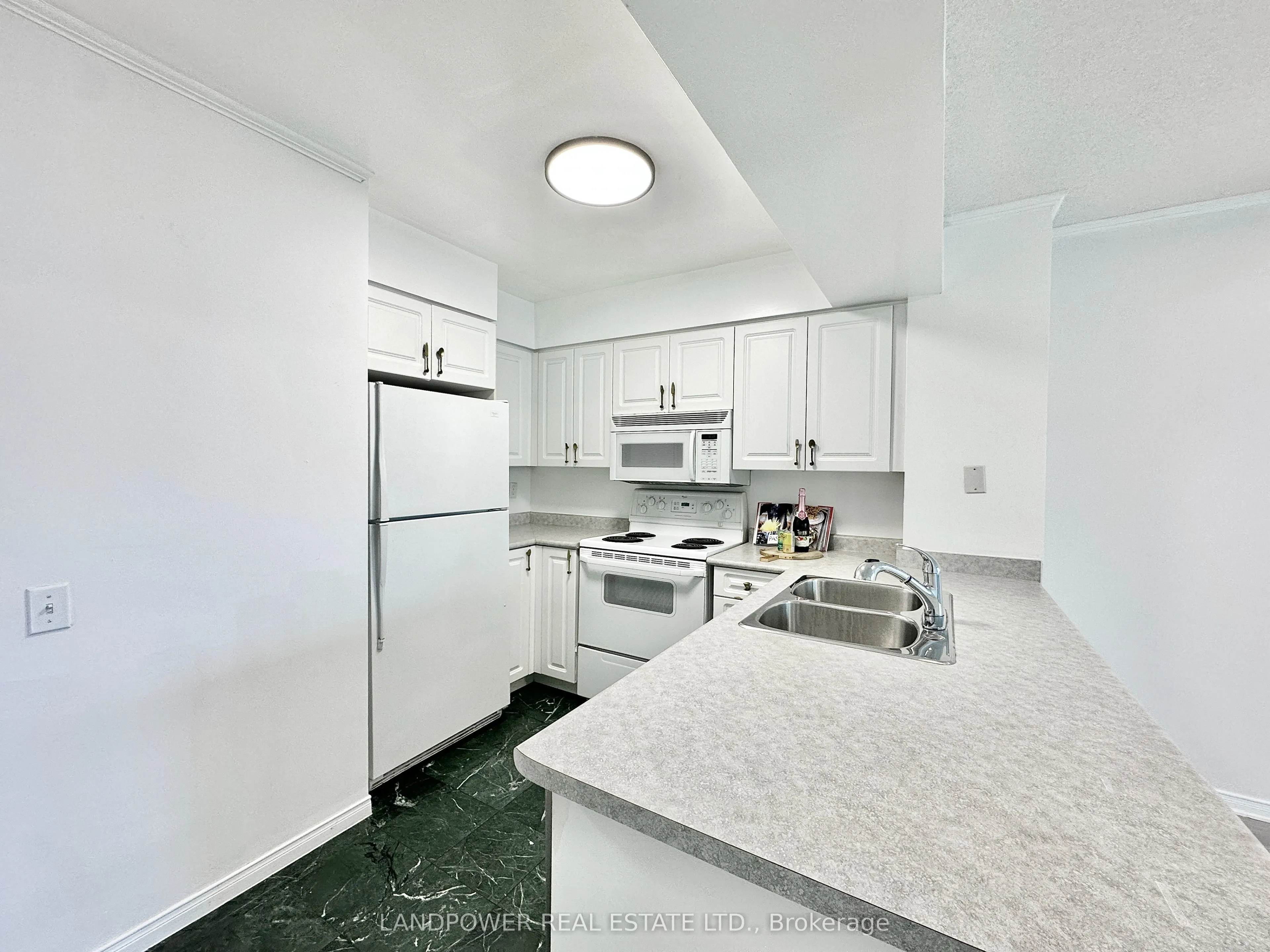 750 Bay Street, #2108