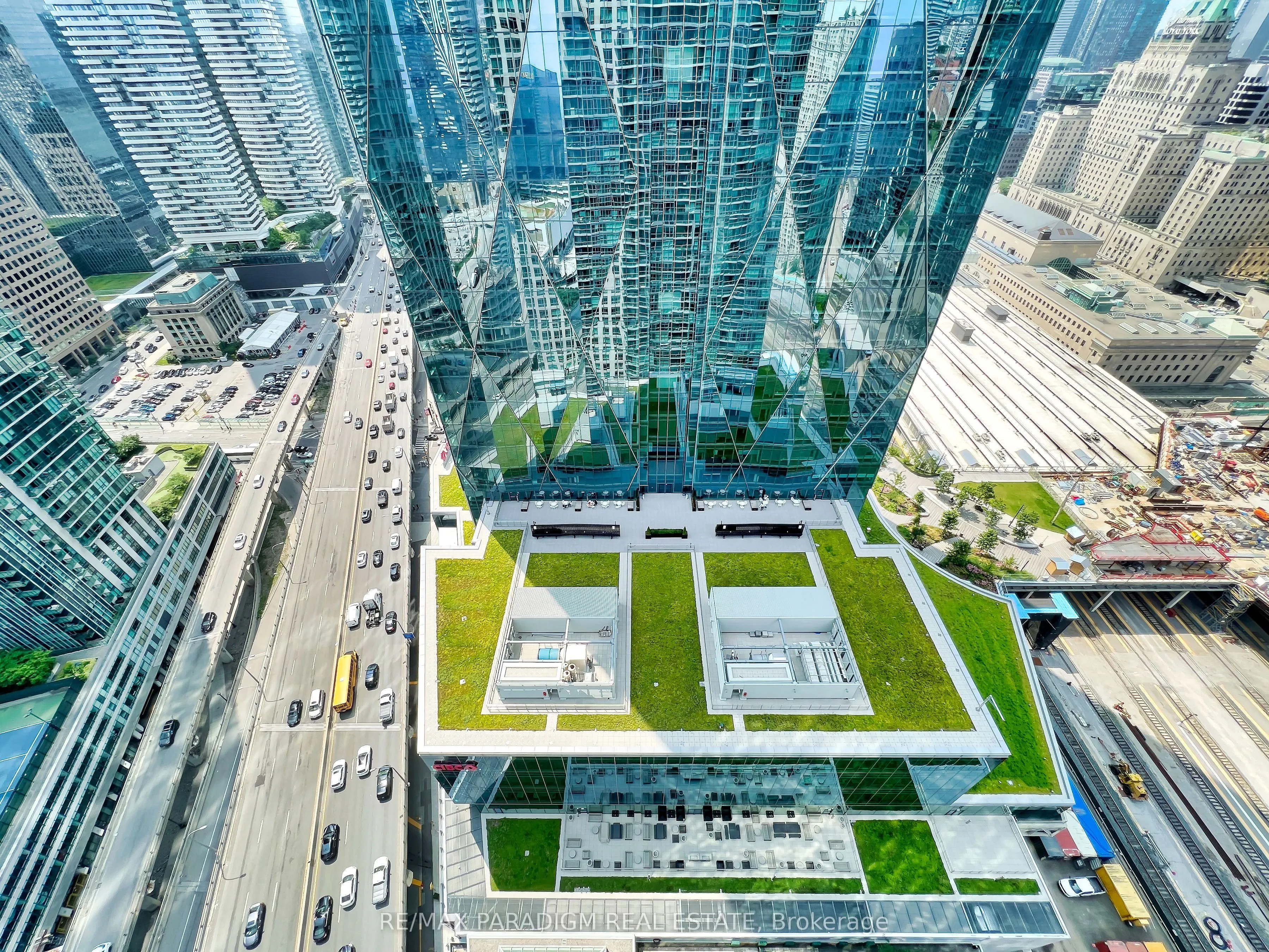 18 Yonge Street, #3713