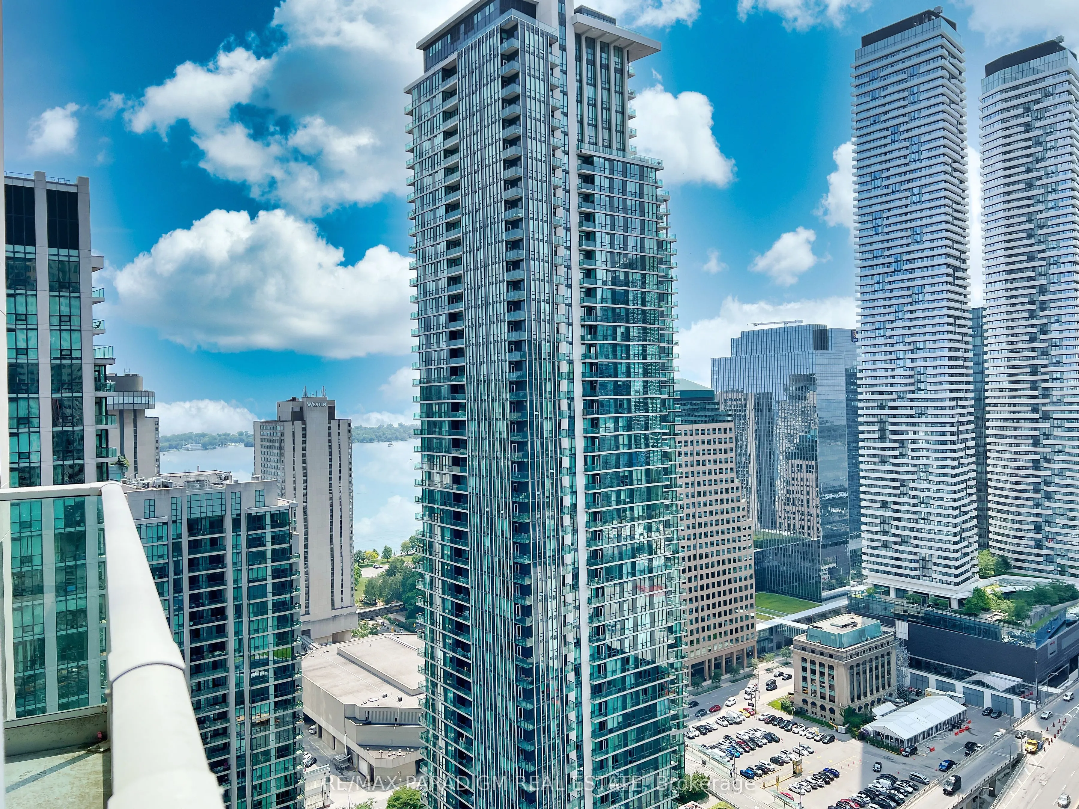 18 Yonge Street, #3713