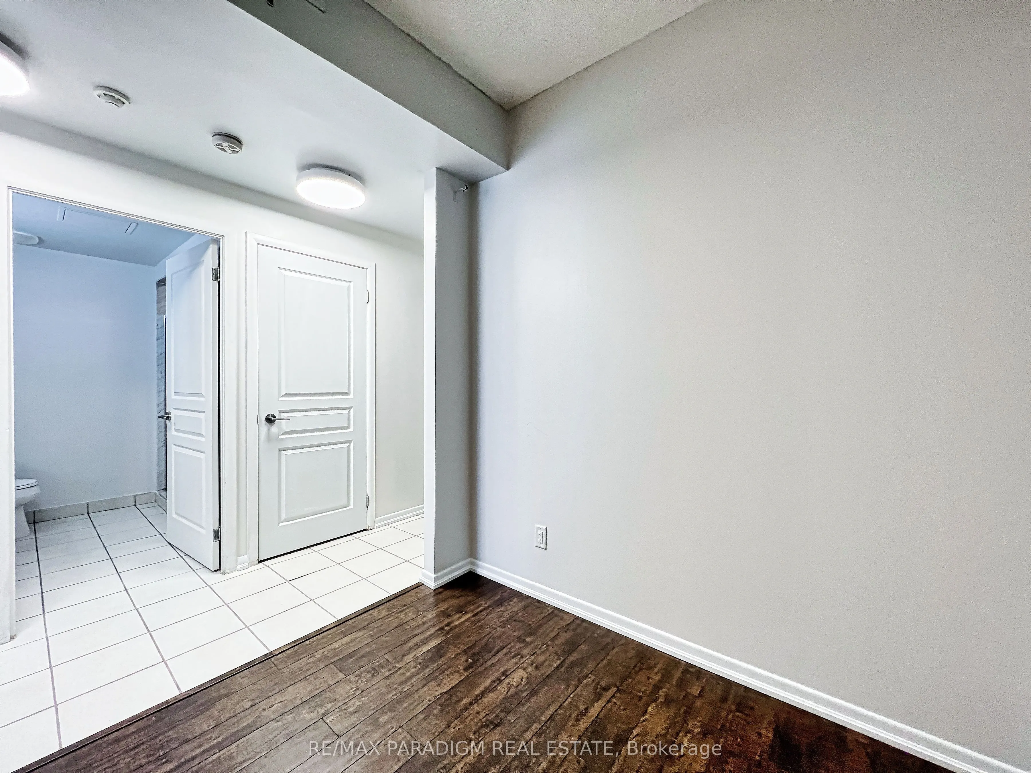 18 Yonge Street, #3713