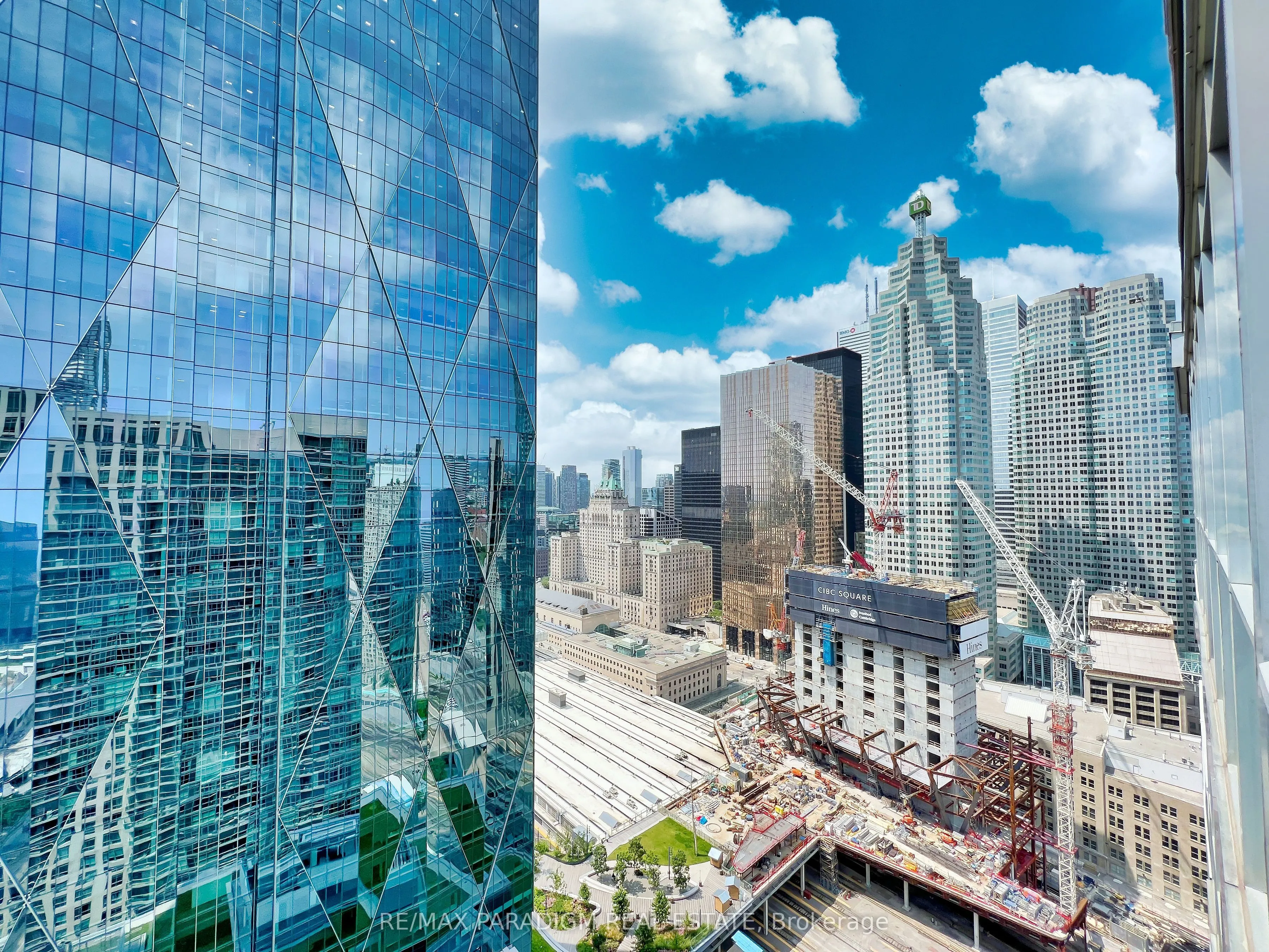 18 Yonge Street, #3713