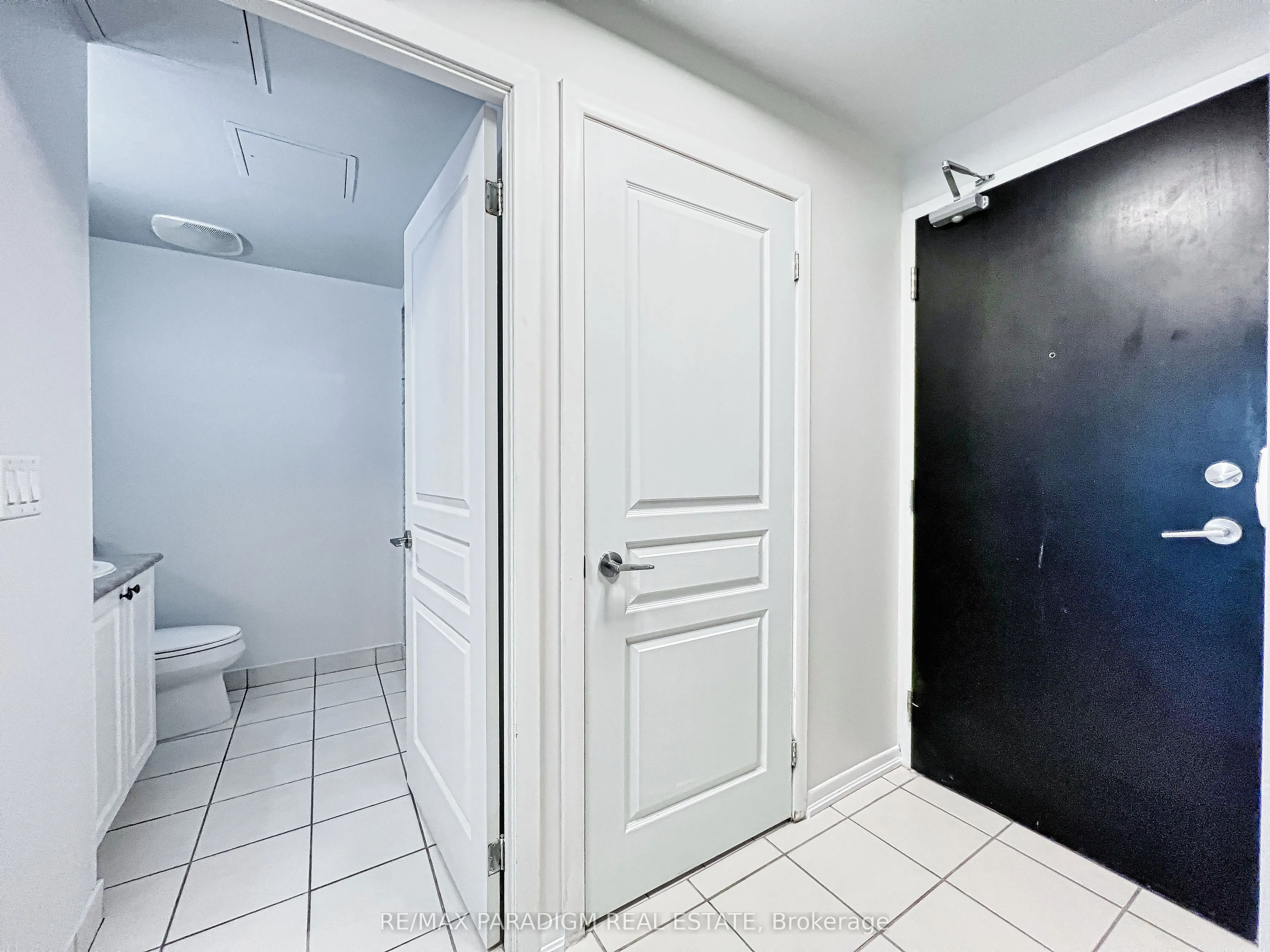 18 Yonge Street, #3713