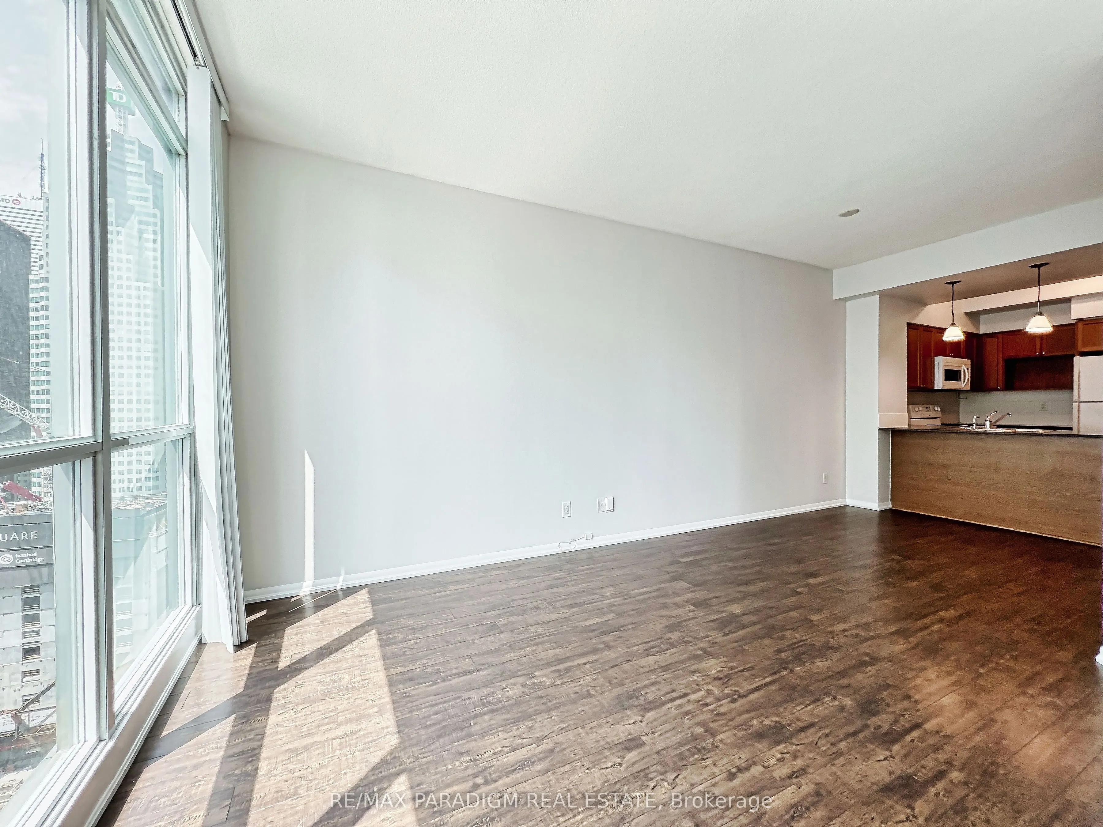 18 Yonge Street, #3713