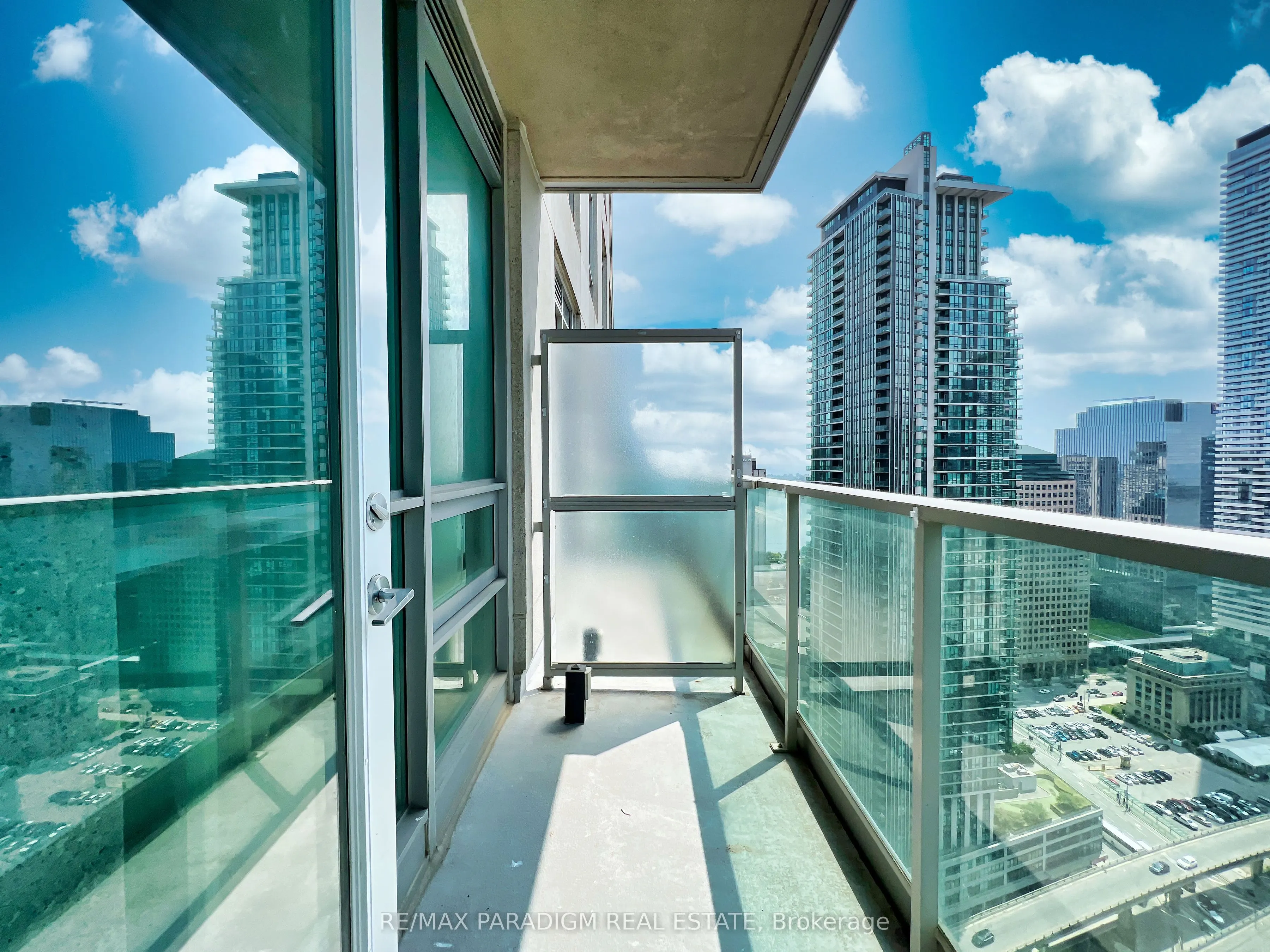 18 Yonge Street, #3713