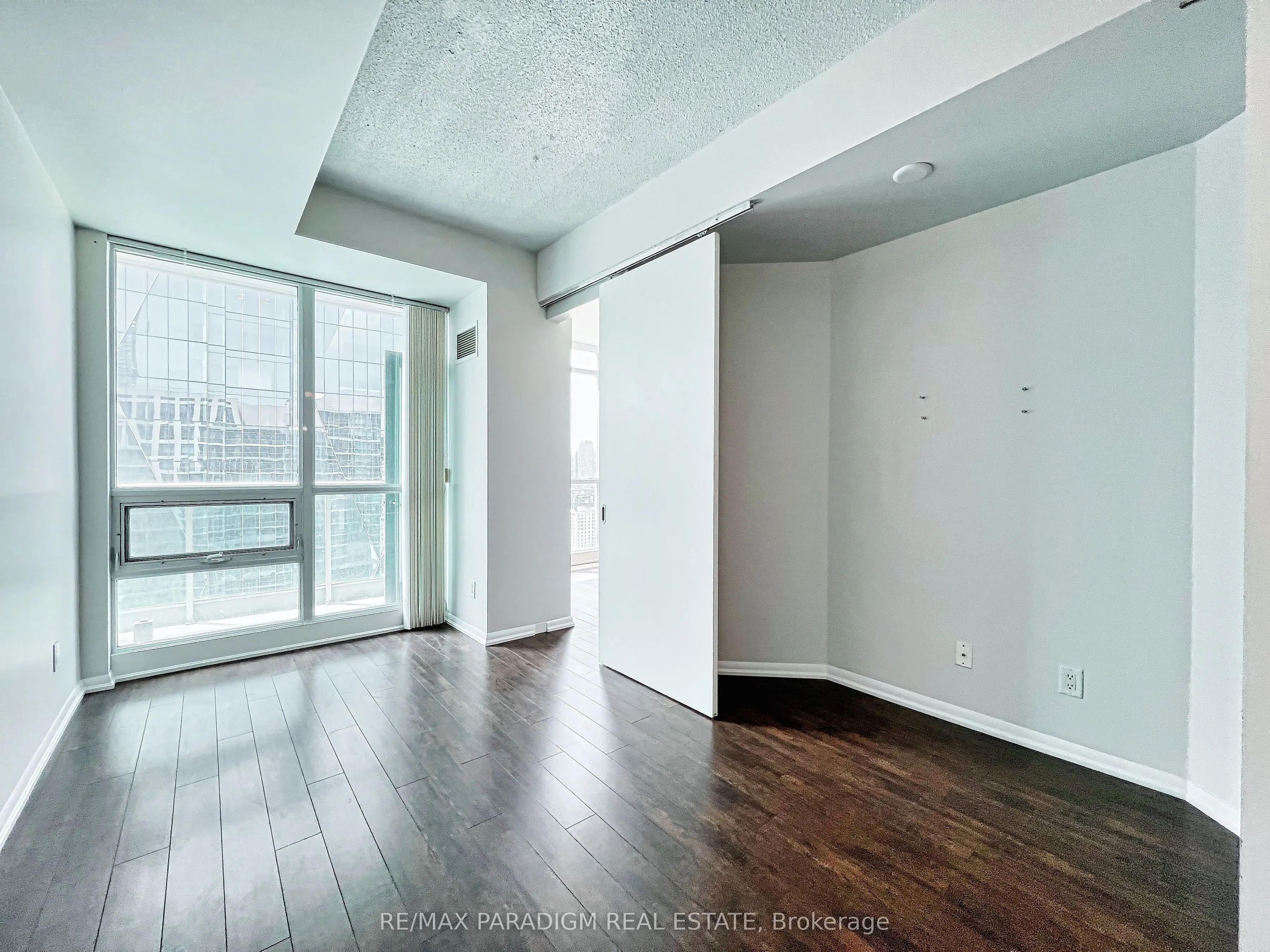 18 Yonge Street, #3713
