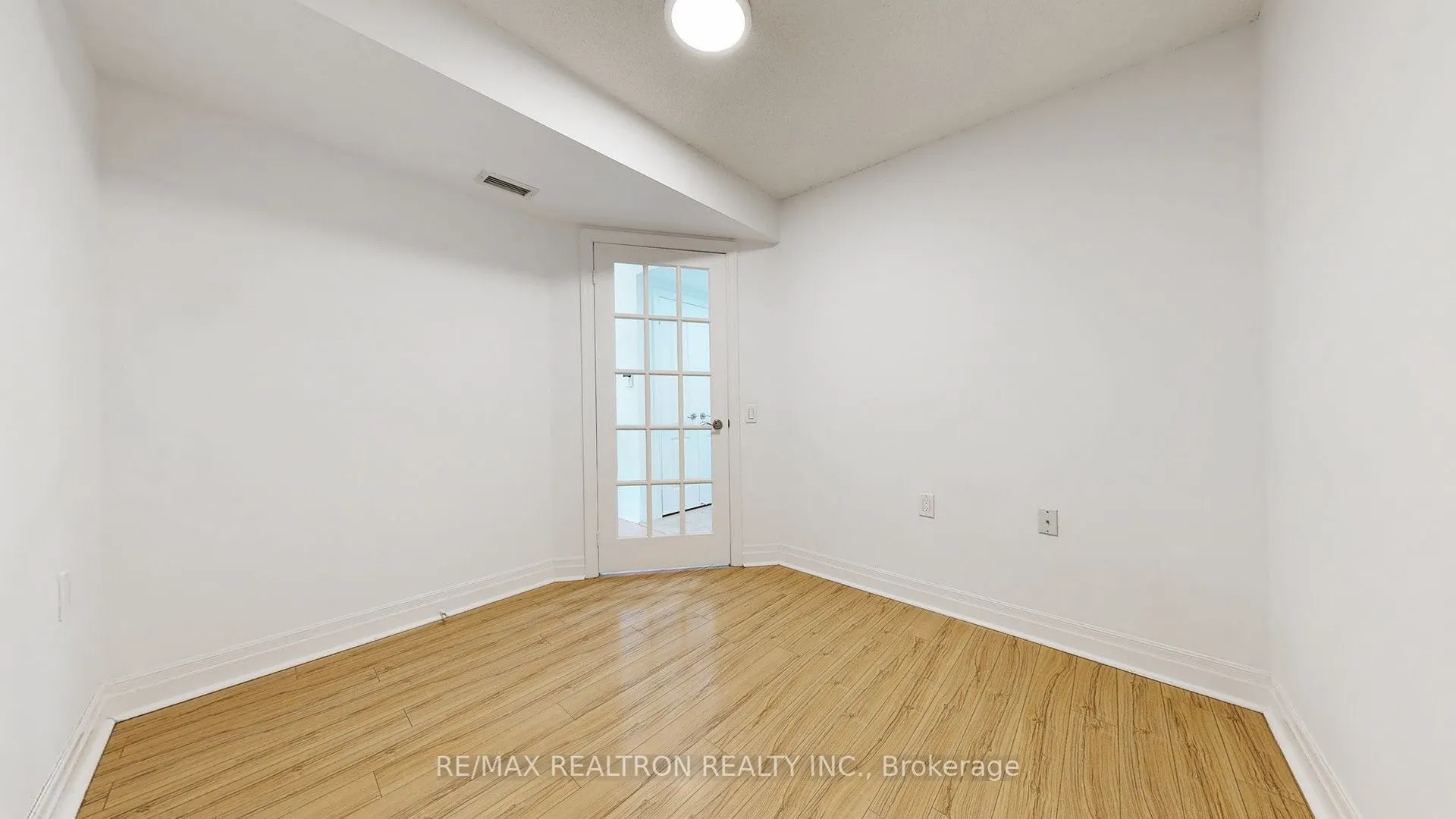 21 Hillcrest Avenue, #2007