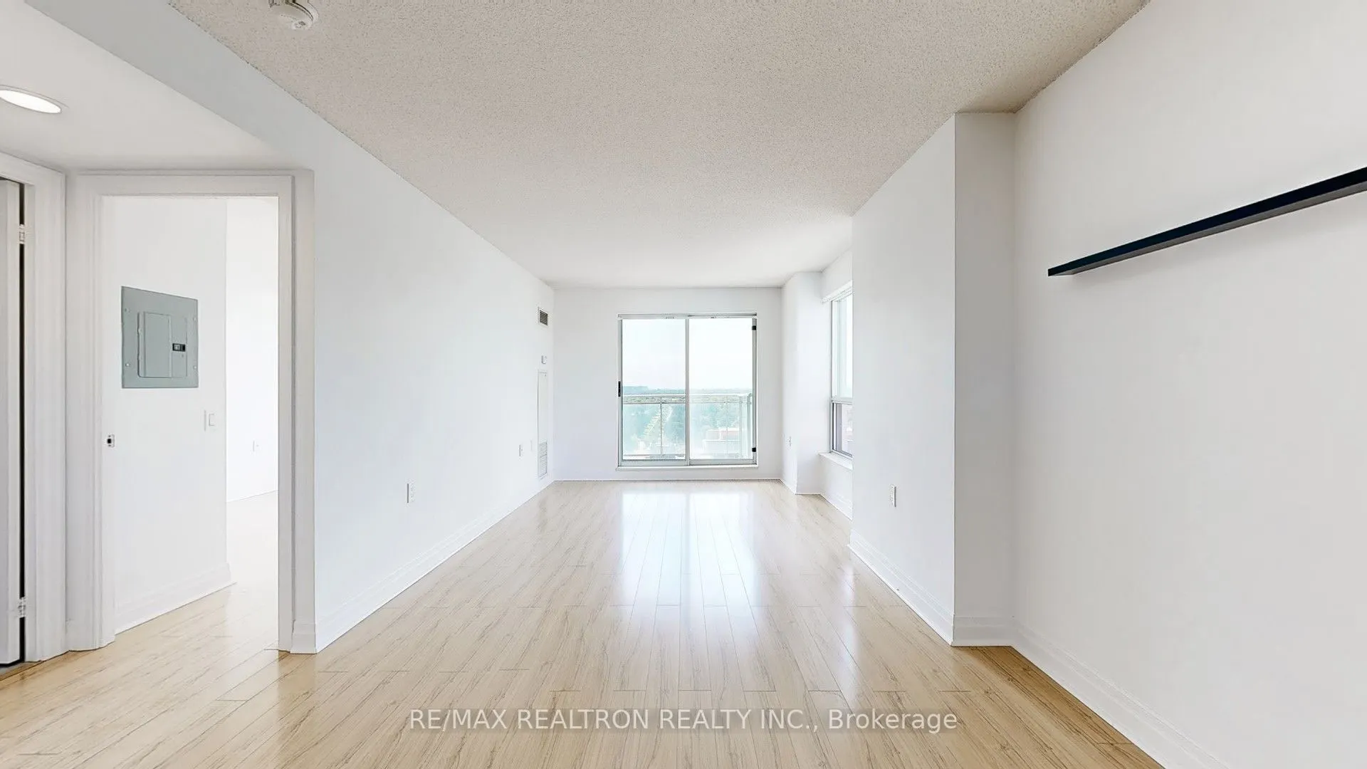 21 Hillcrest Avenue, #2007