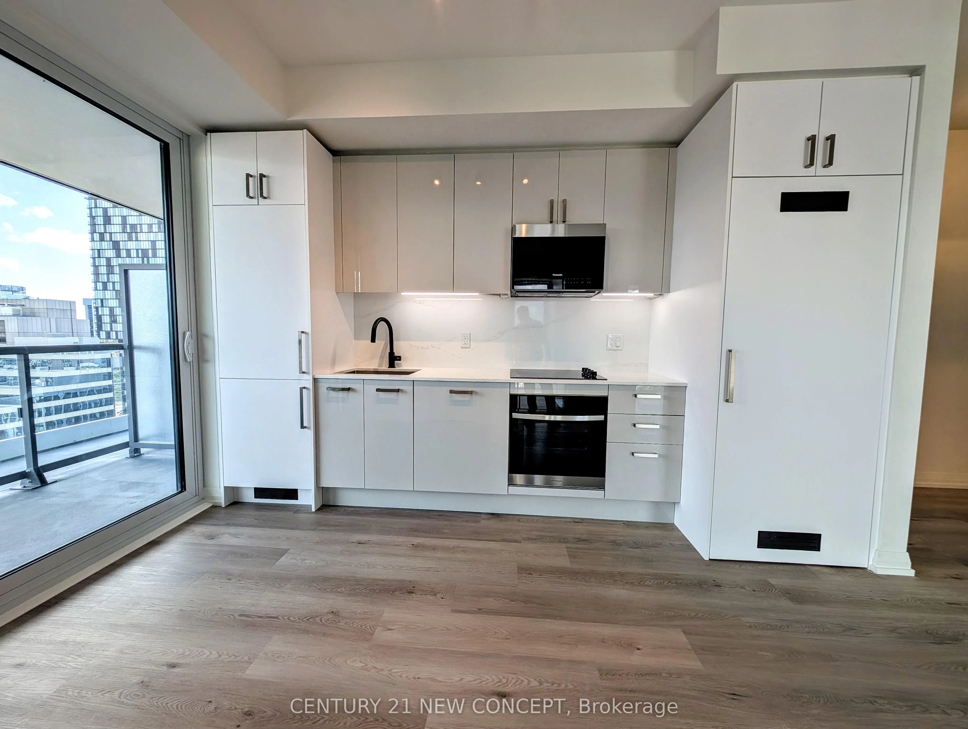 280 Dundas Street W, #2703